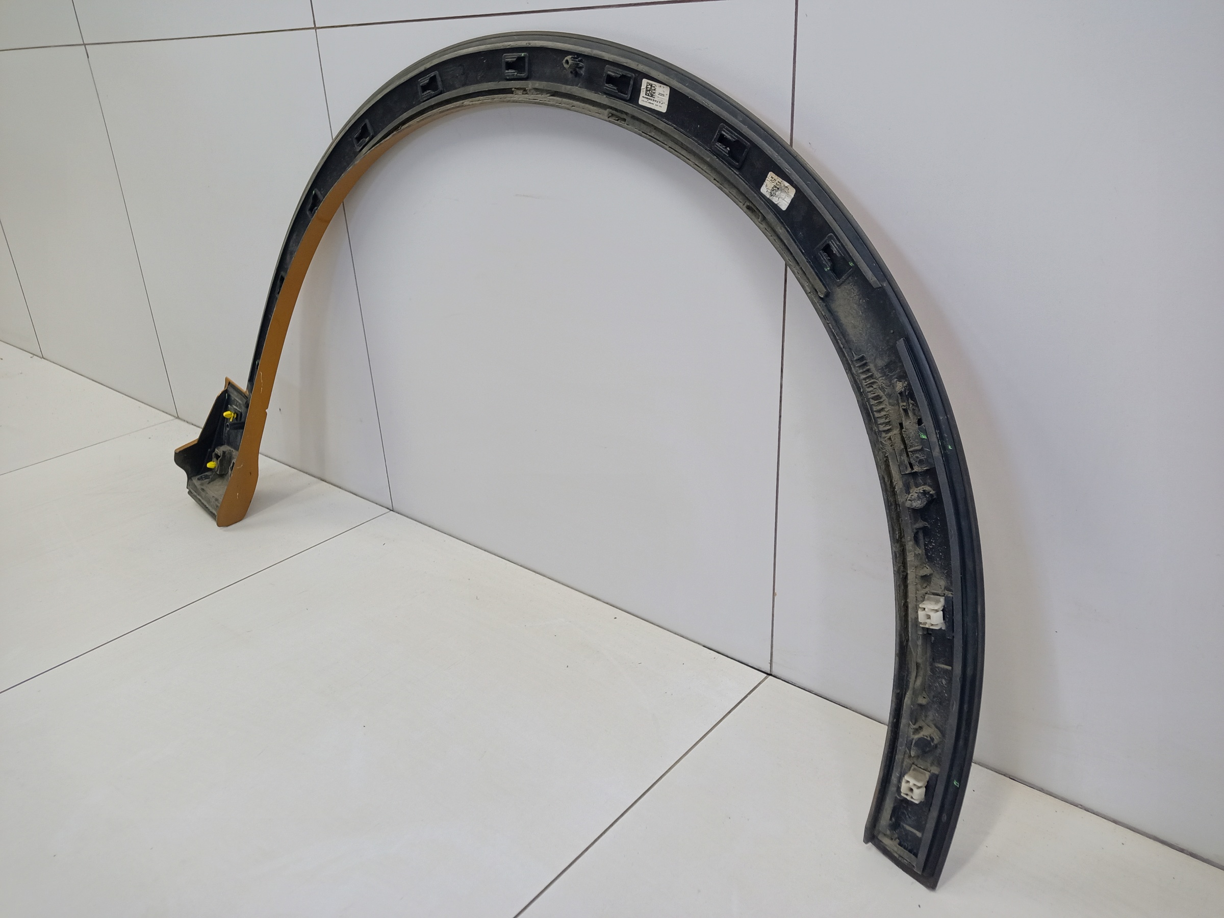 Накладка крыла переднего левого Audi Q8