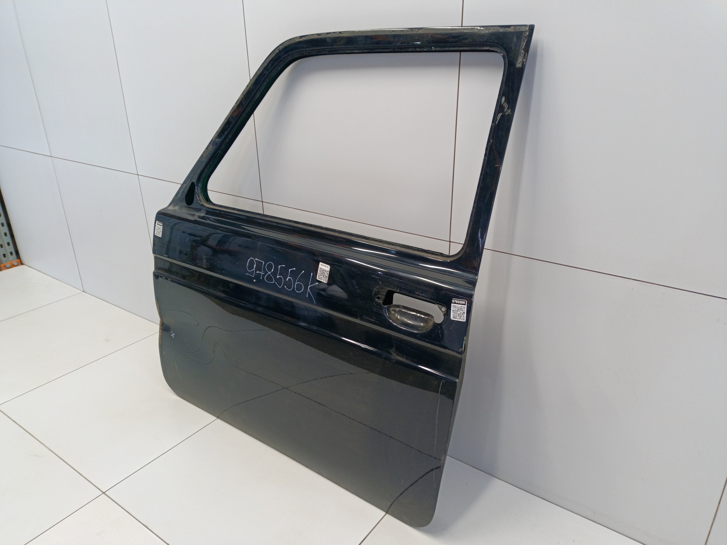 Дверь передняя левая Niva 2121