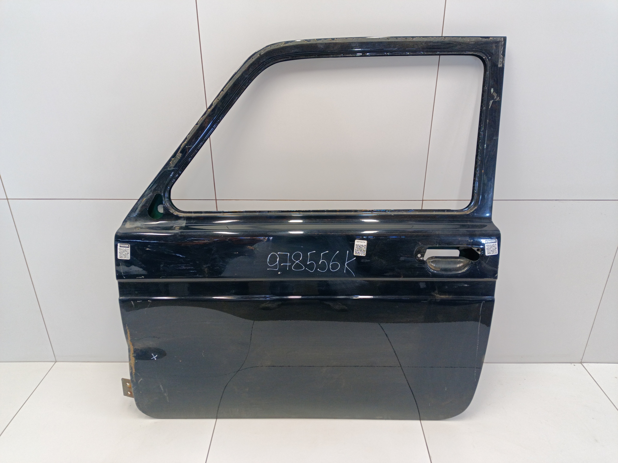 Дверь передняя левая Niva 2121
