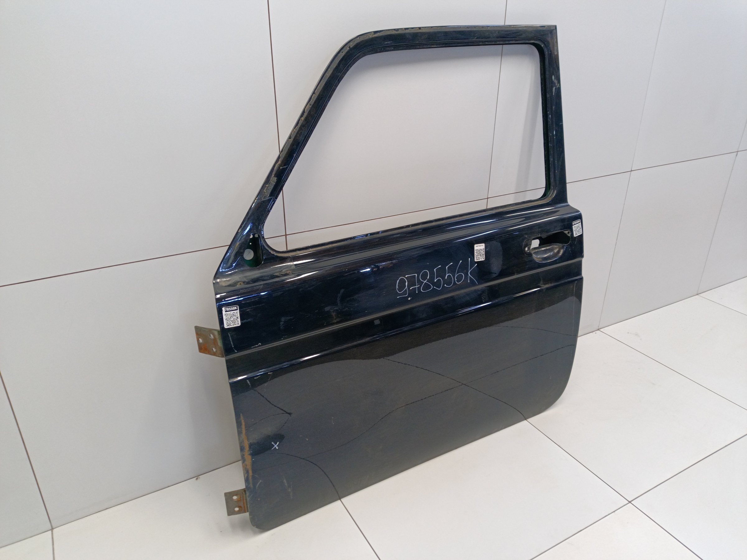 Дверь передняя левая Niva 2121