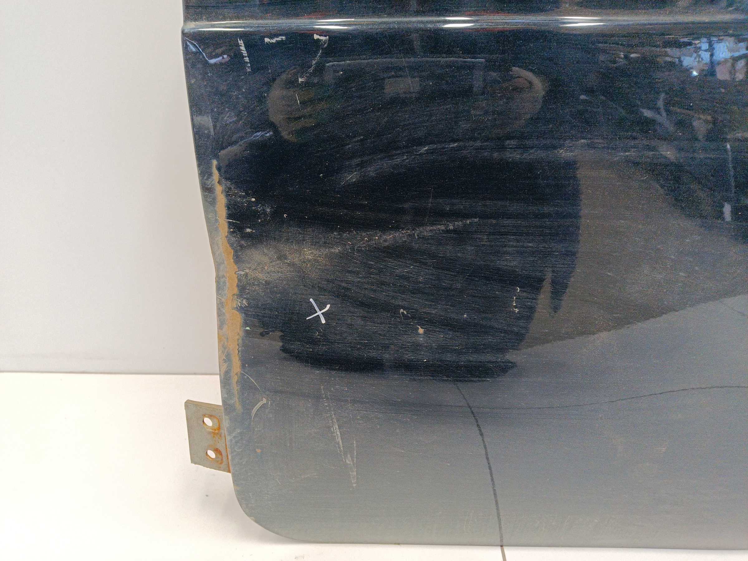 Дверь передняя левая Niva 2121