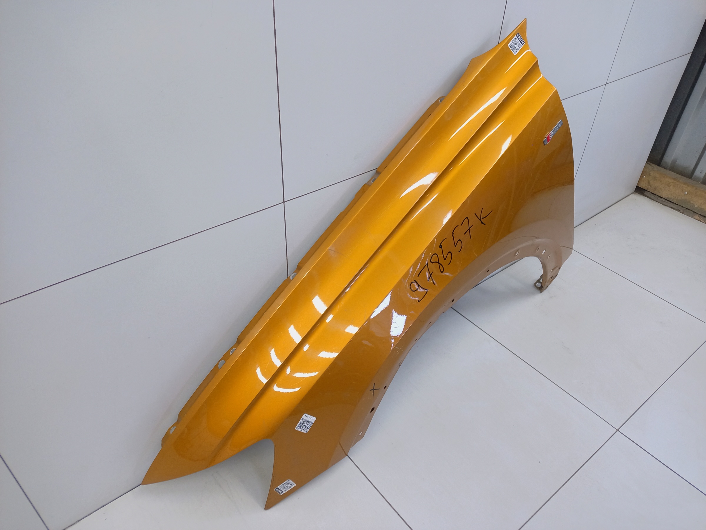 Крыло переднее левое Audi Q8