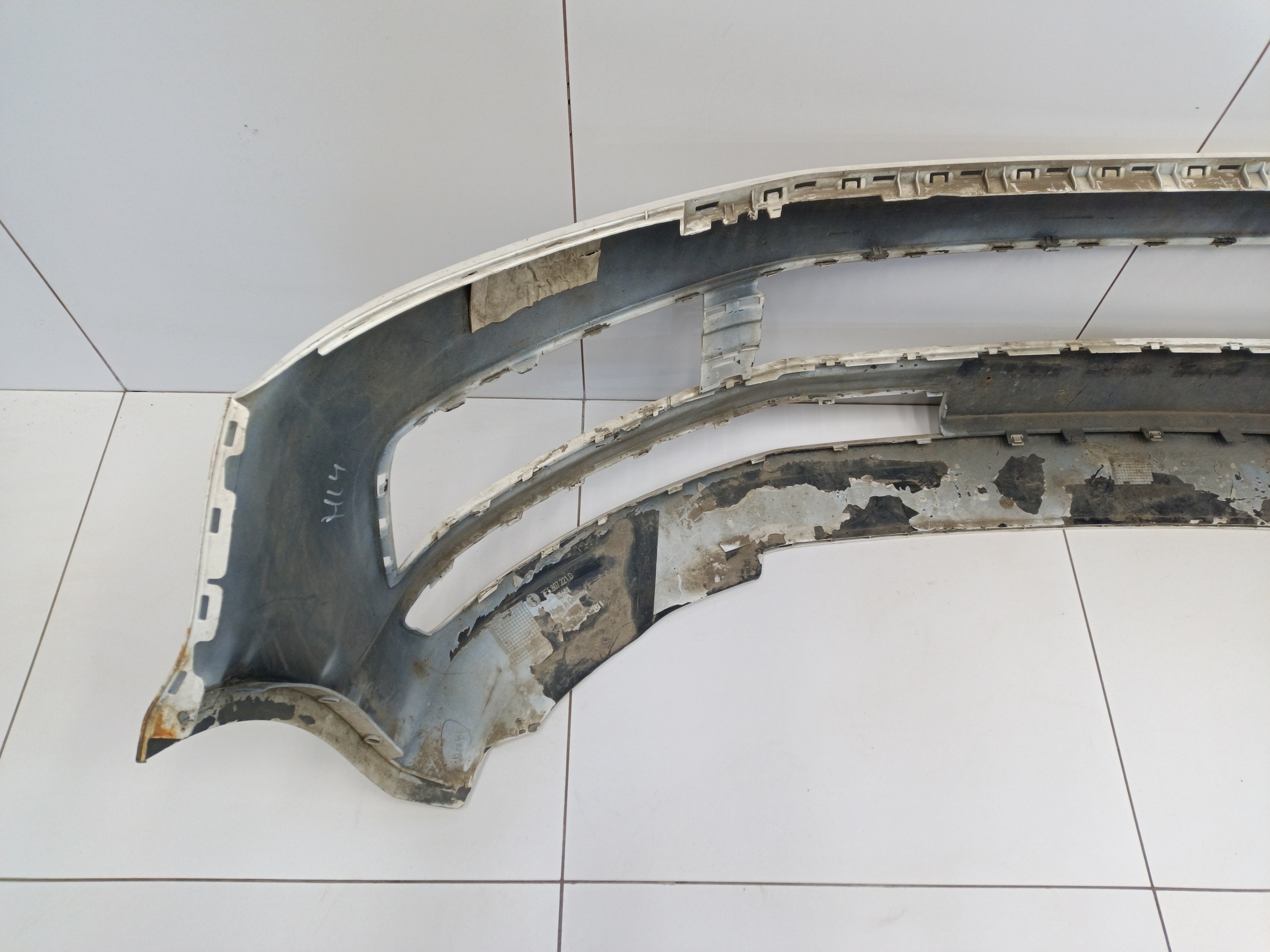 Бампер передний Volkswagen Transporter T6