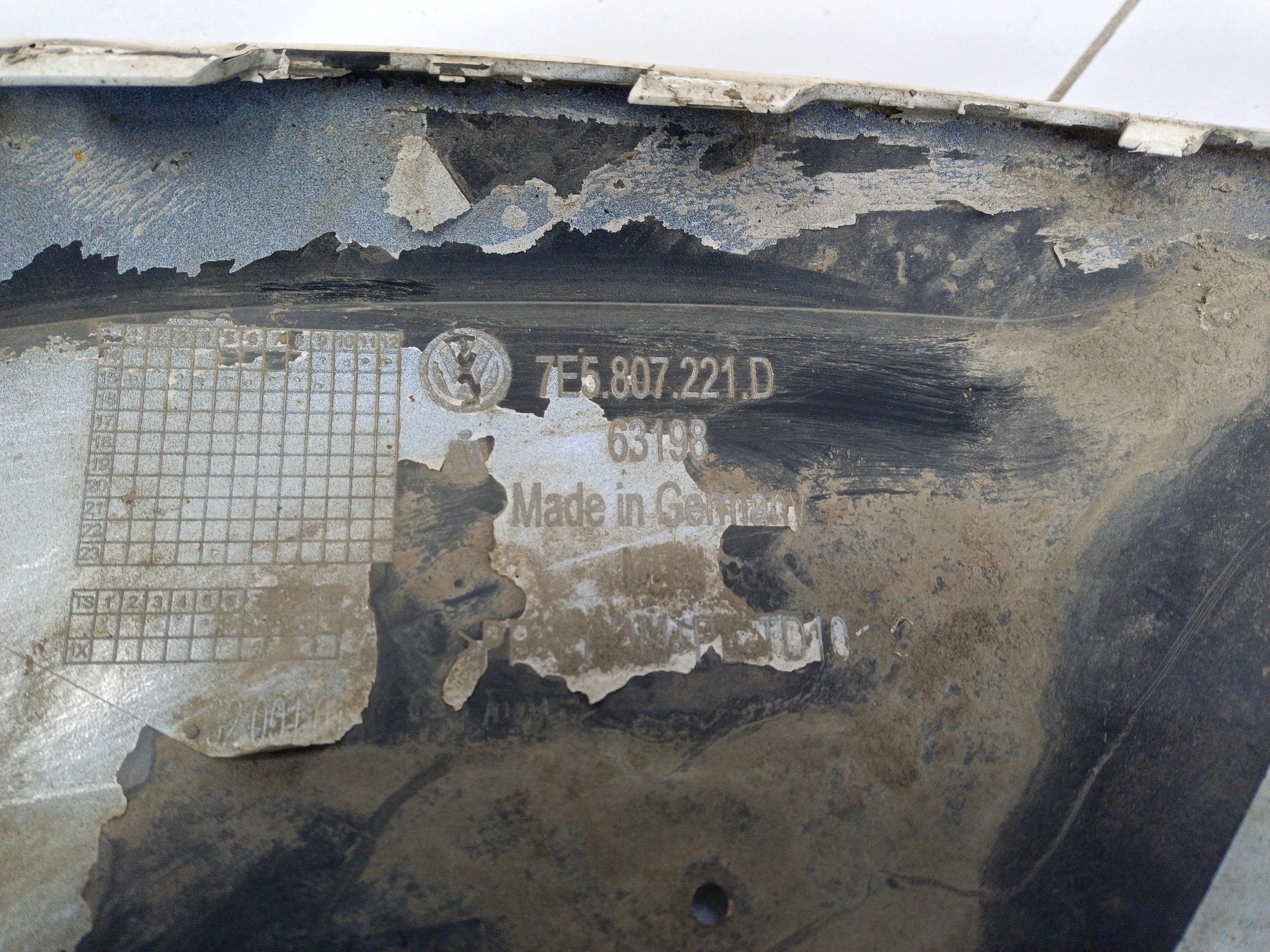 Бампер передний Volkswagen Transporter T6