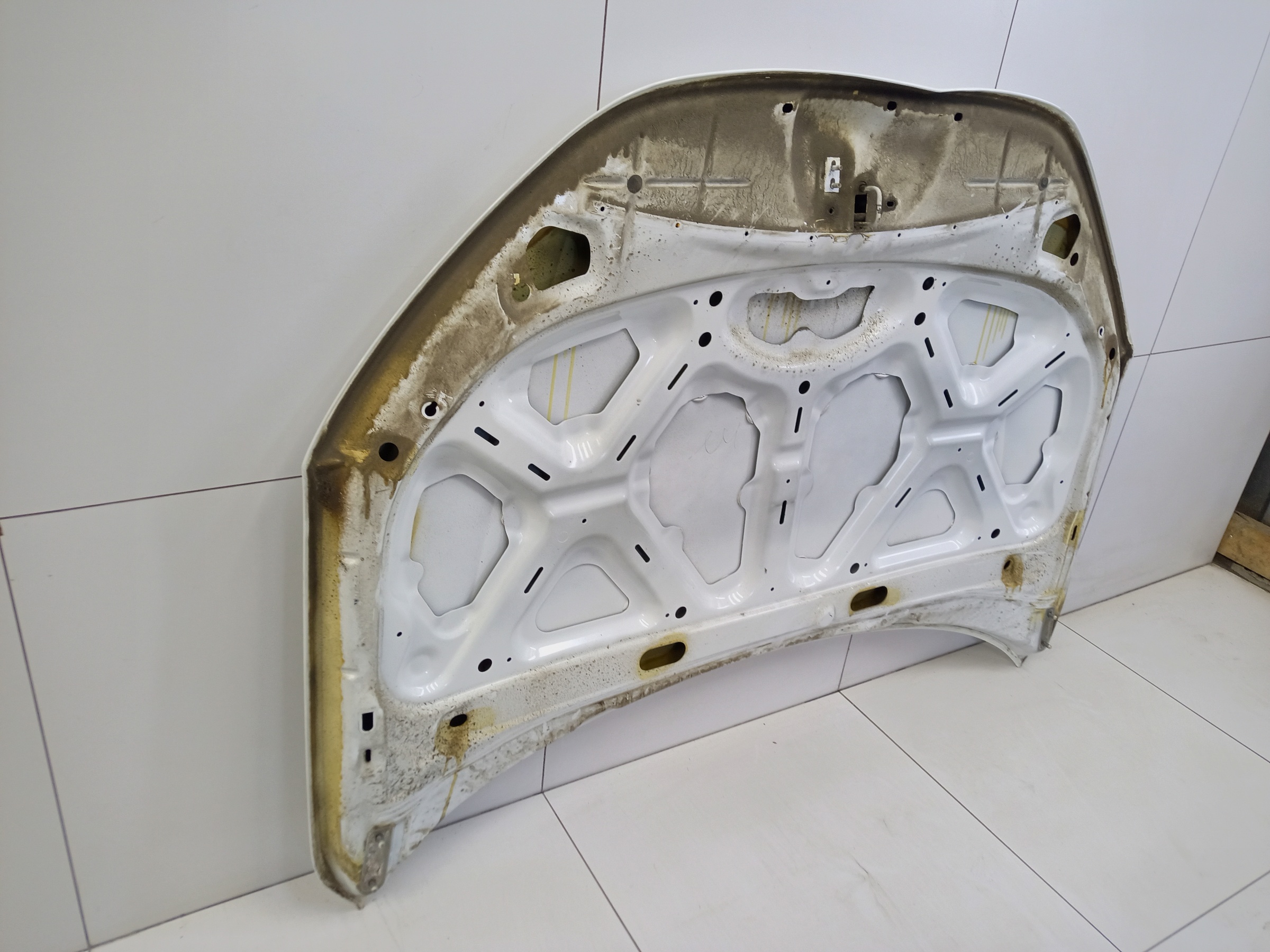 Капот Lada Granta 1 Restail