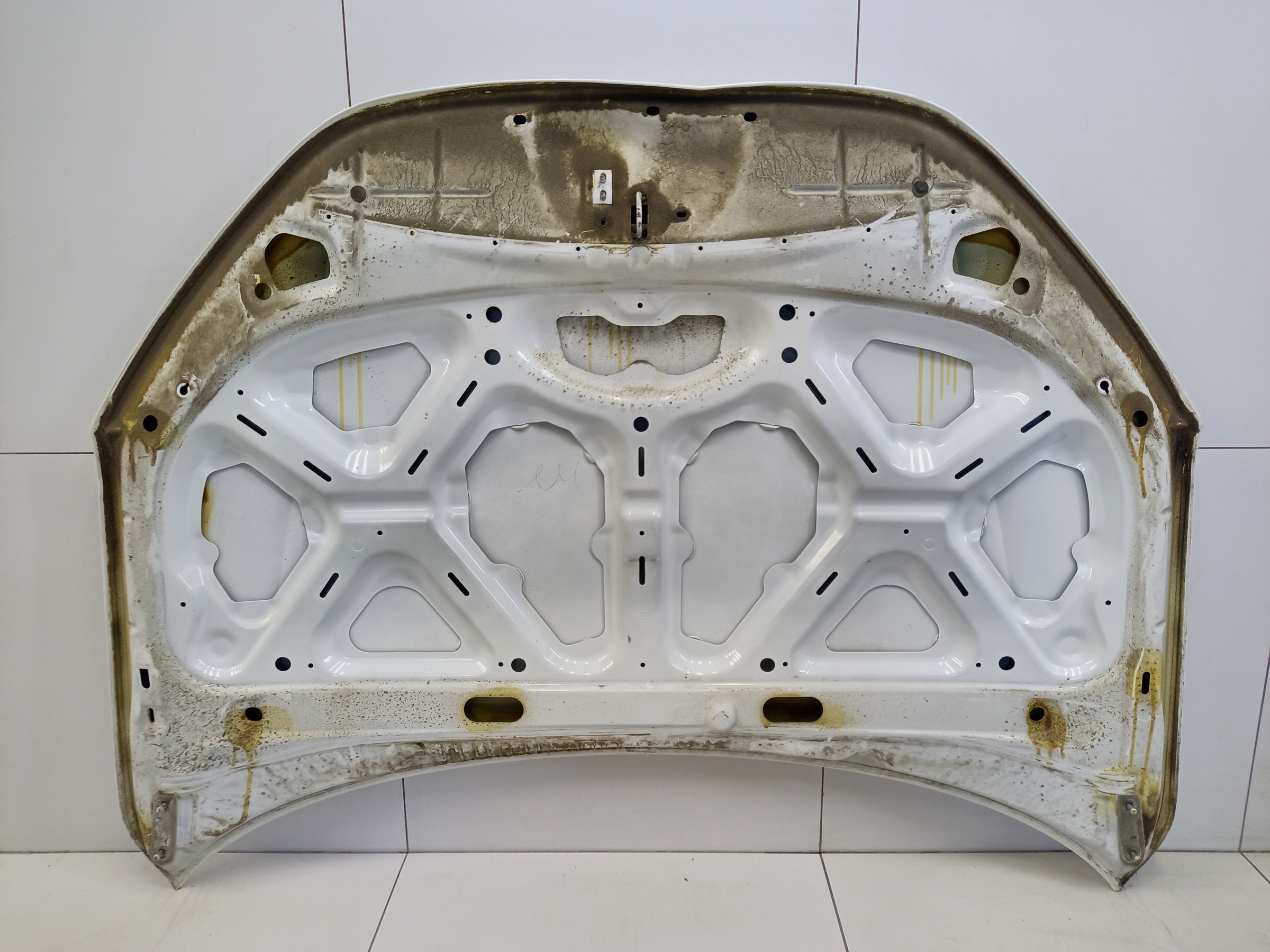 Капот Lada Granta 1 Restail