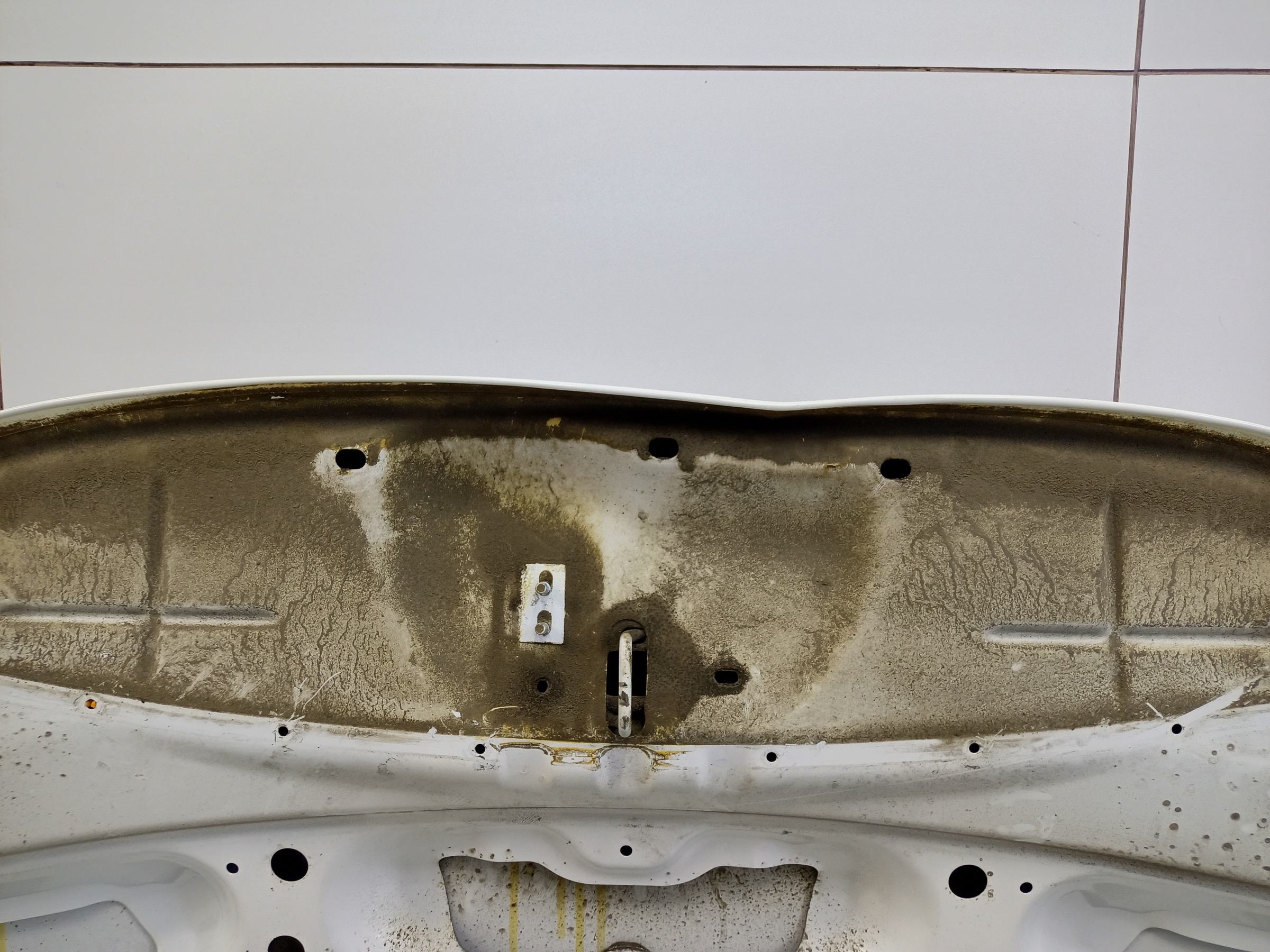 Капот Lada Granta 1 Restail