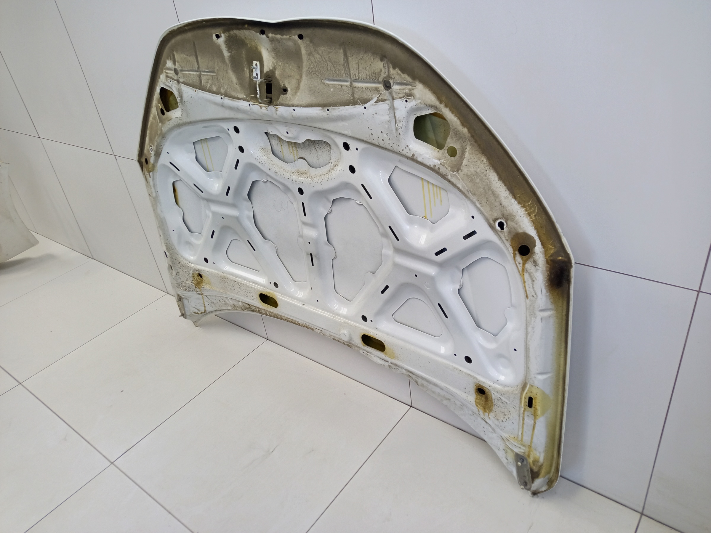 Капот Lada Granta 1 Restail