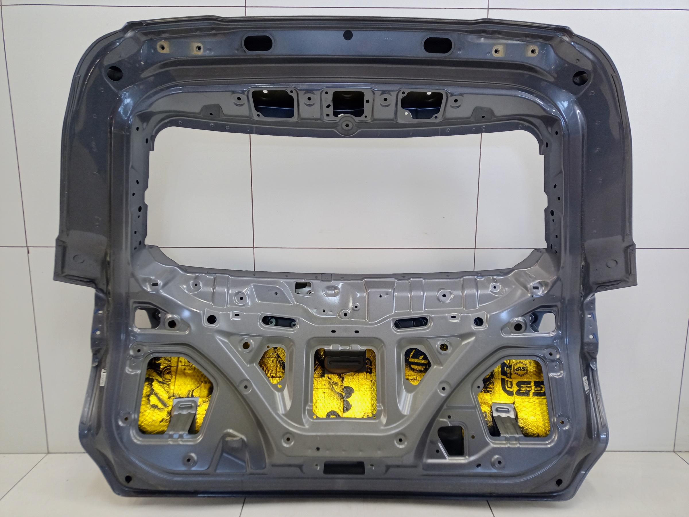 Крышка багажника Chery Tiggo 8 без датчика защемления