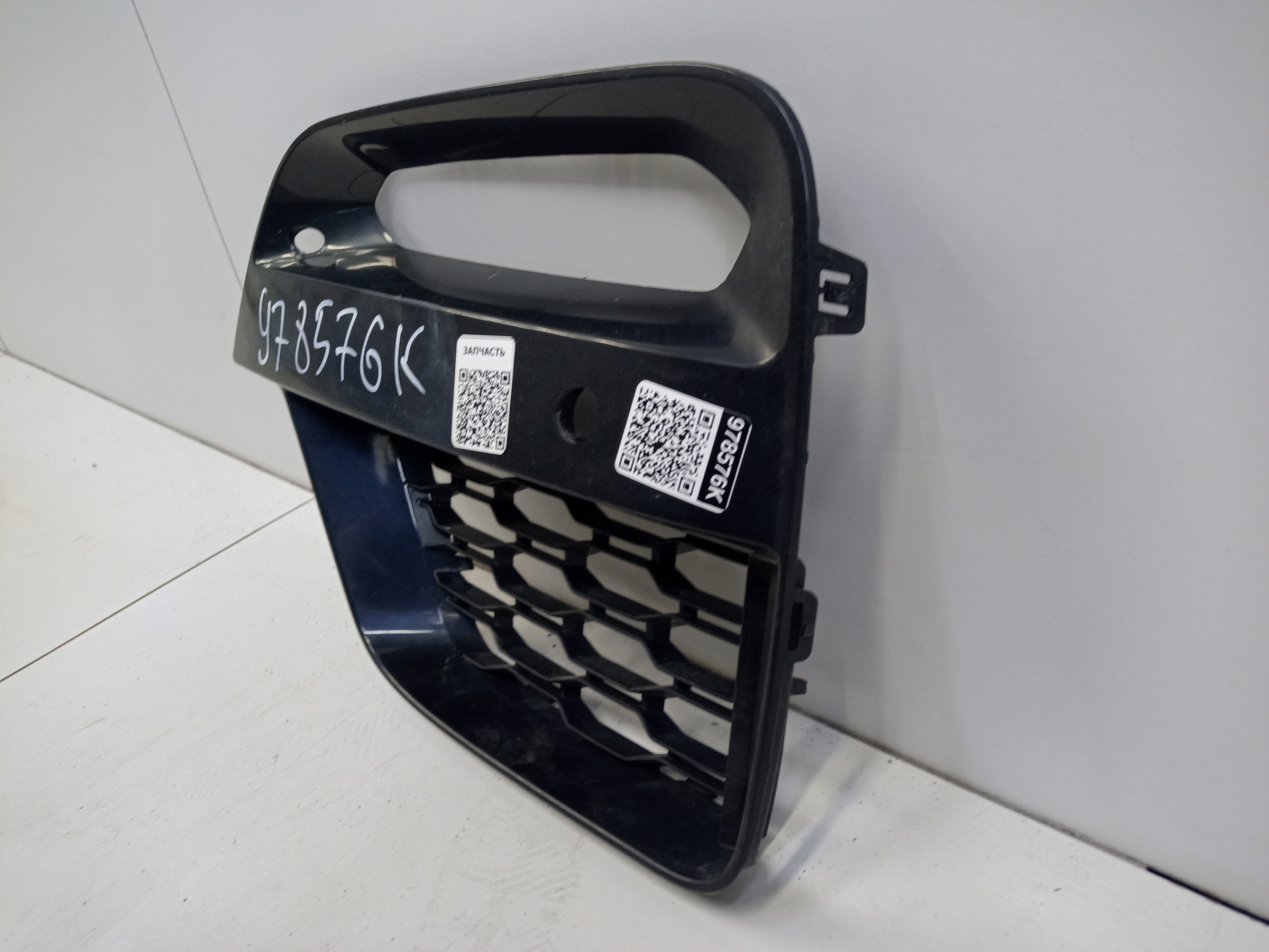 Решетка переднего бампера левая BMW X3 G01