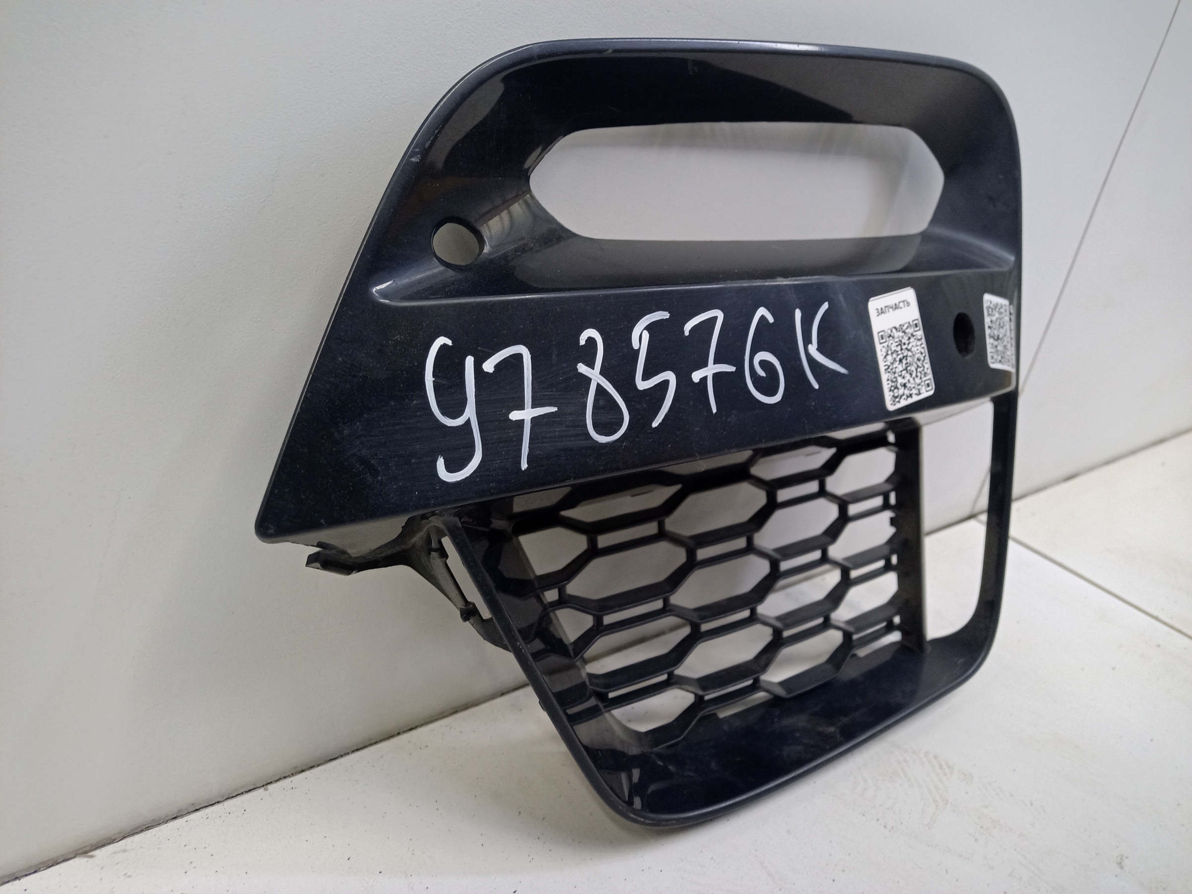 Решетка переднего бампера левая BMW X3 G01