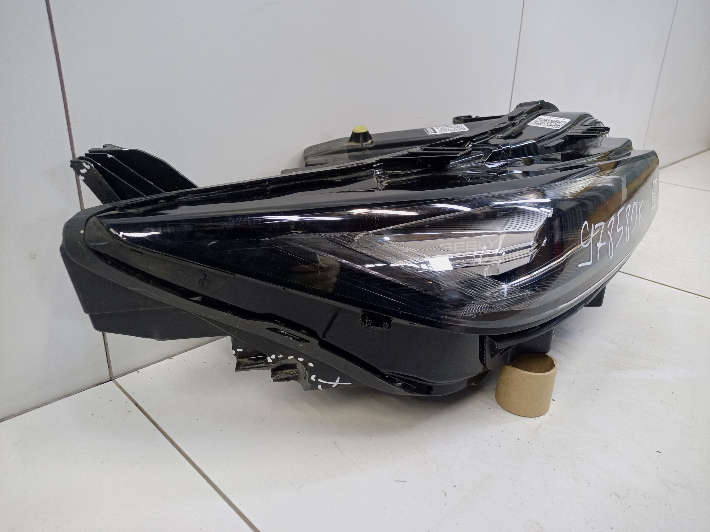 Фара передняя правая Geely Preface LED