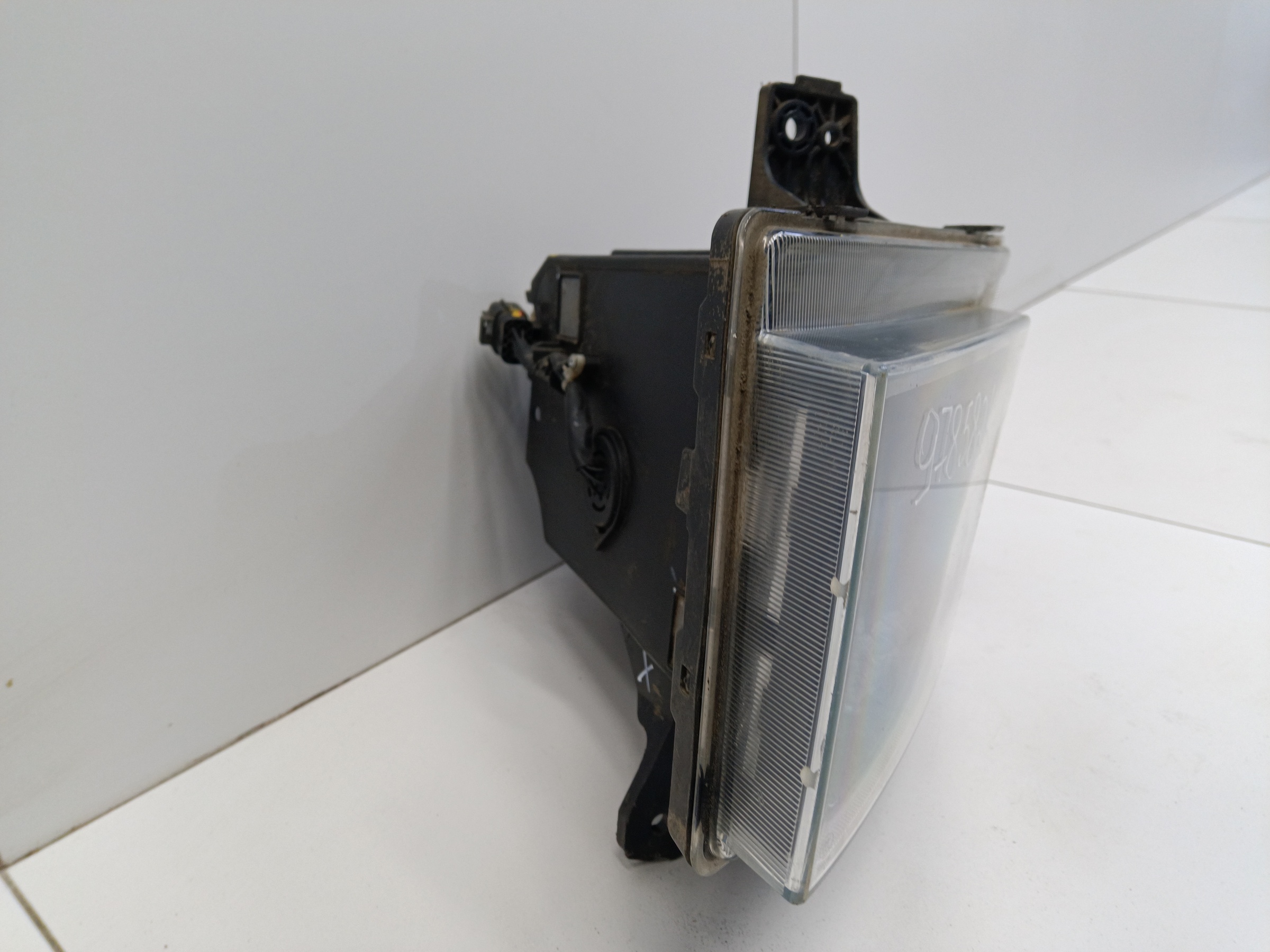 Фара передняя левая Москвич 3 галоген линза