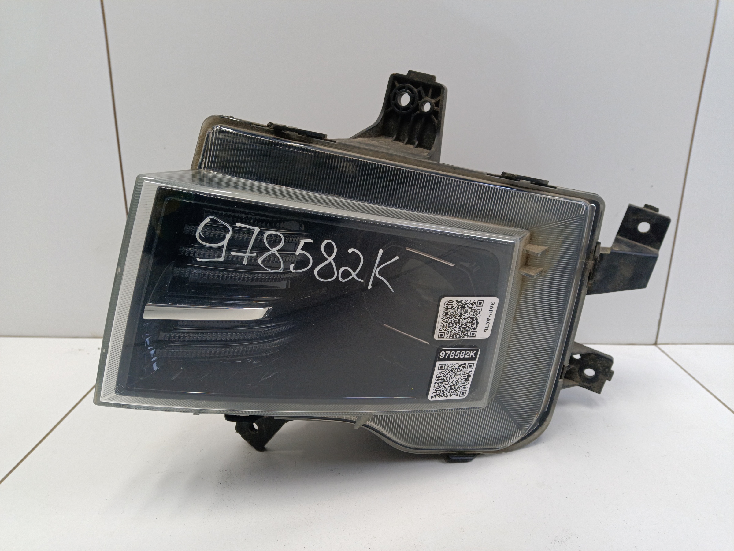 Фара передняя левая Москвич 3 галоген линза