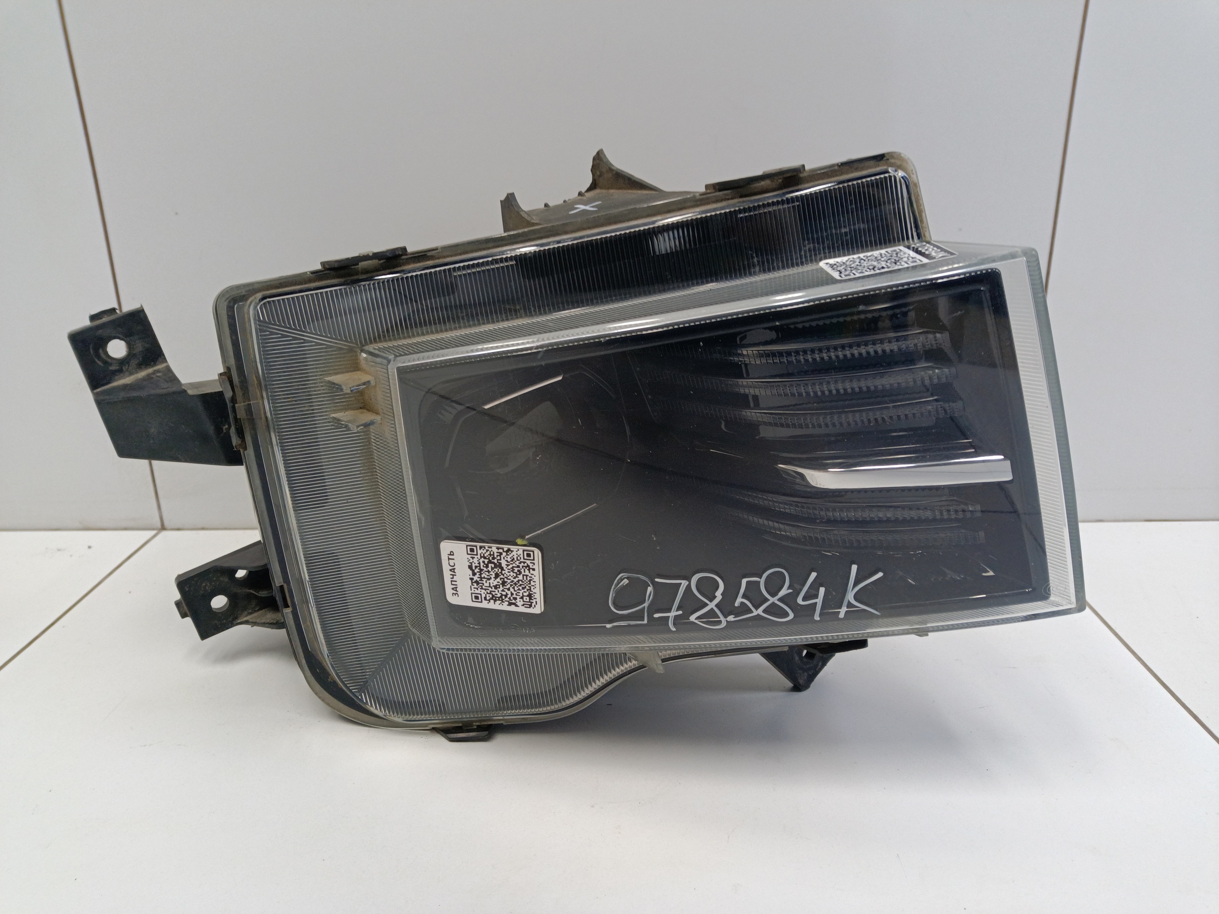 Фара передняя правая Москвич 3 галоген линза