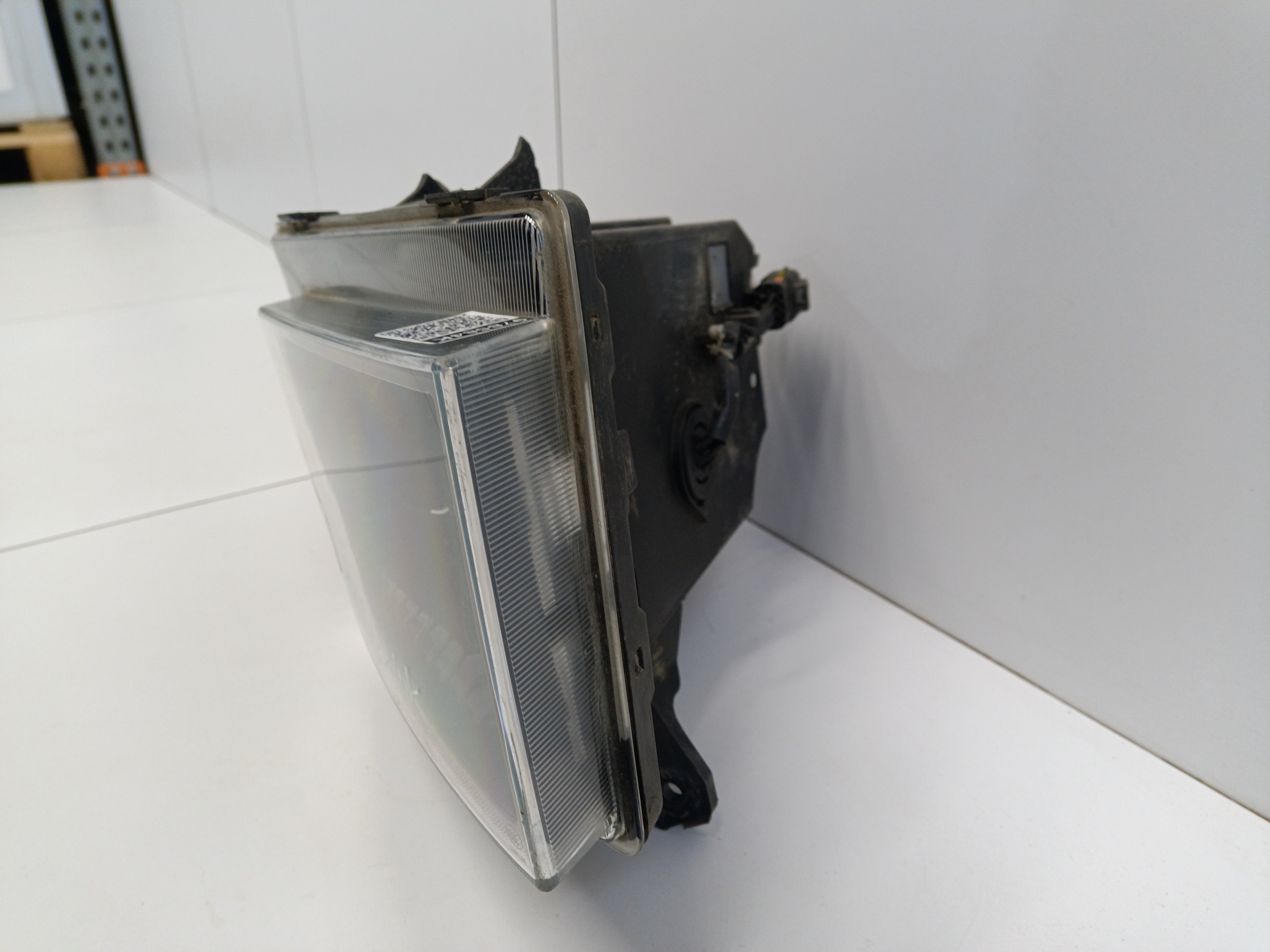 Фара передняя правая Москвич 3 галоген линза