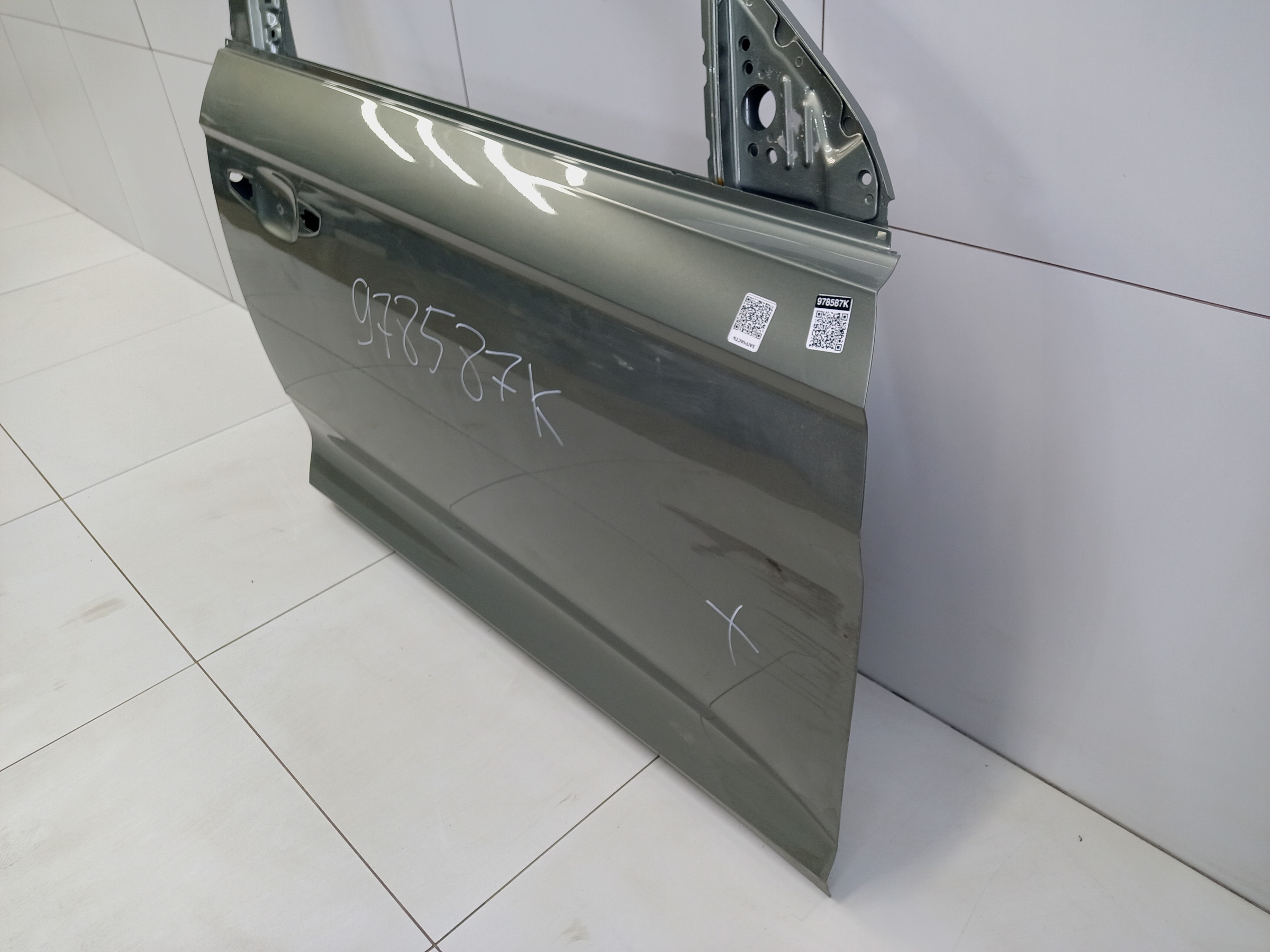 Дверь передняя правая Geely Preface