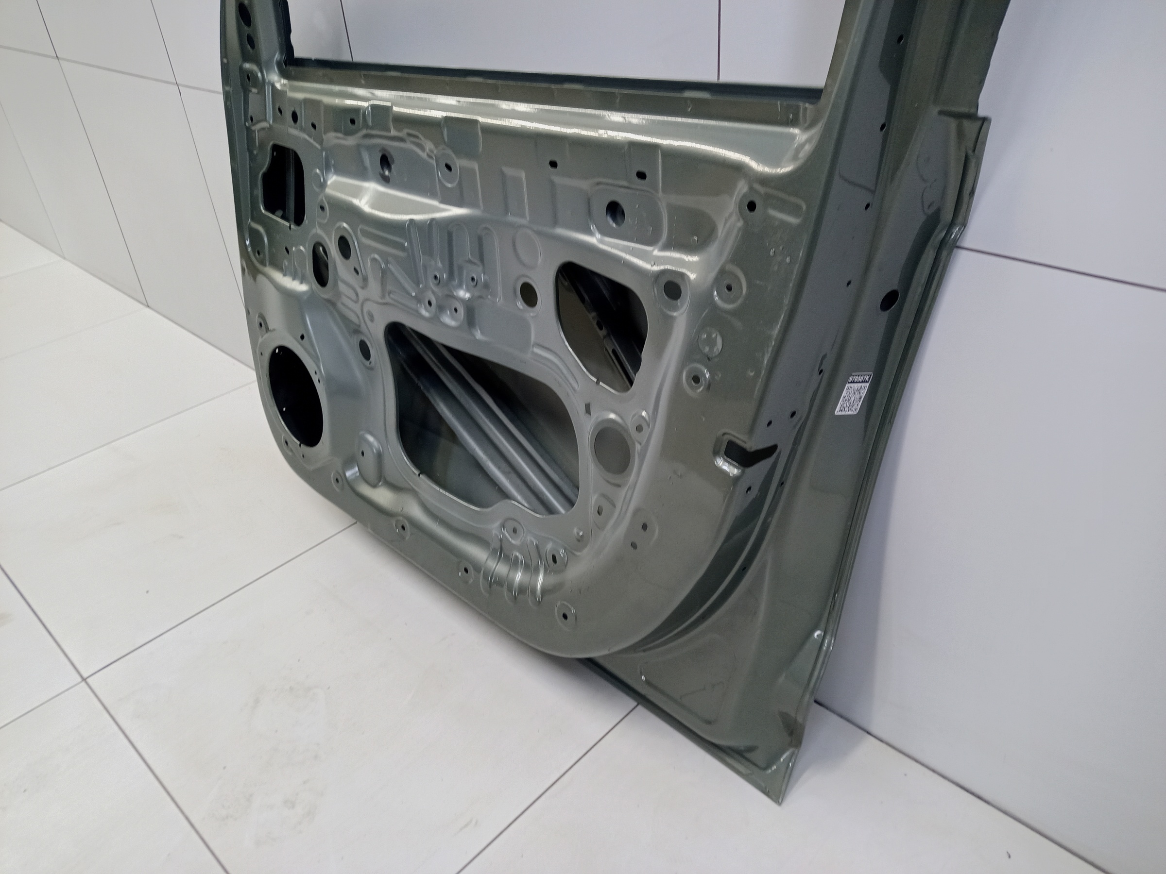 Дверь передняя правая Geely Preface