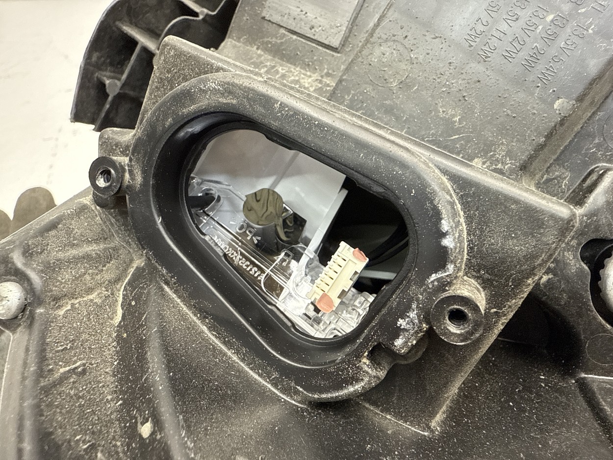 Фара передняя правая Haval F7 LED