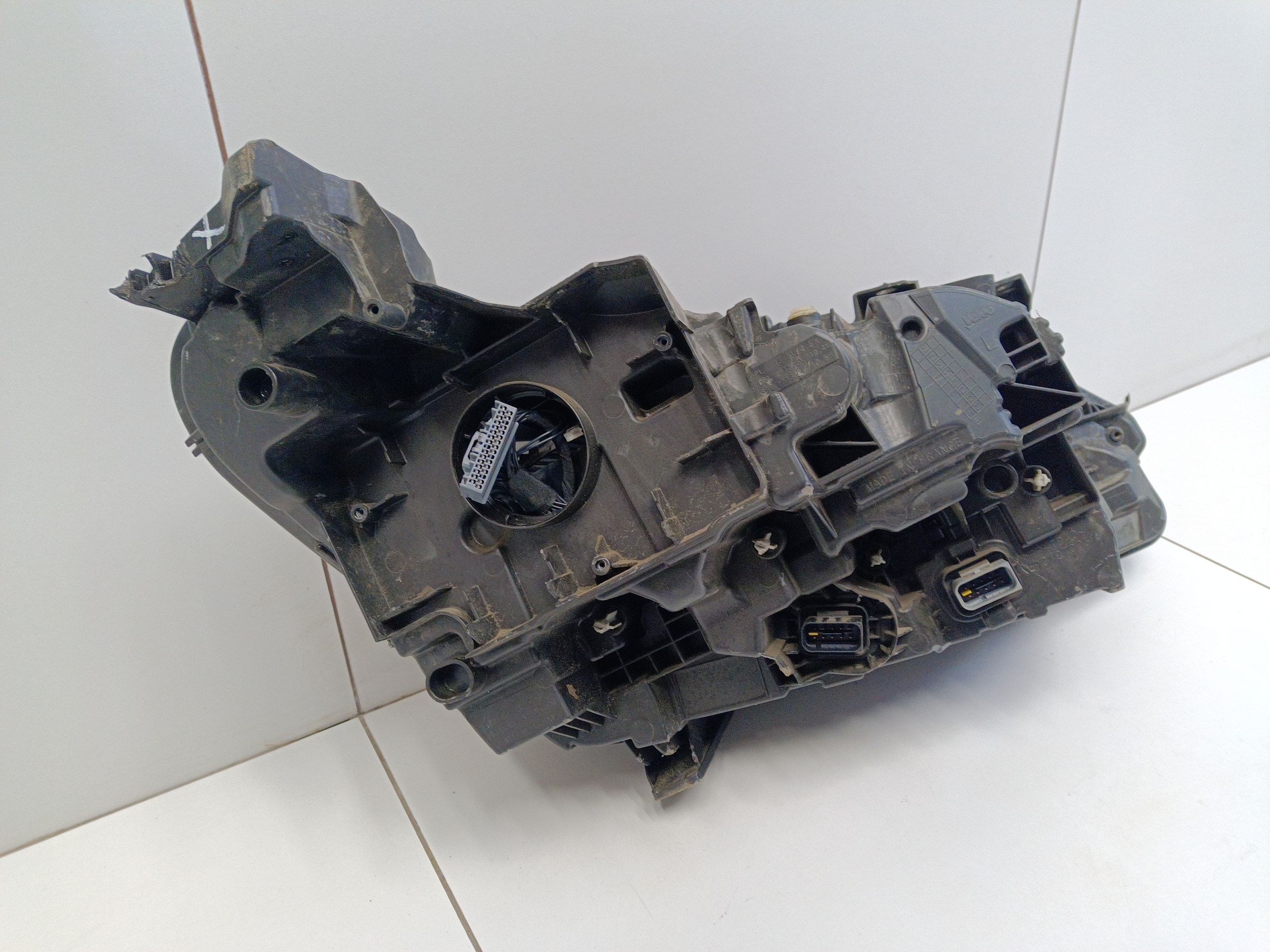 Фара передняя левая Peugeot 3008 2 Restail