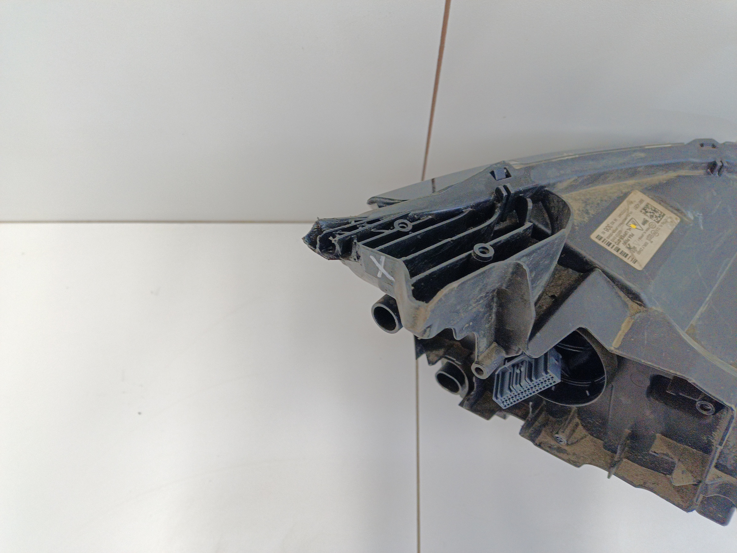 Фара передняя левая Peugeot 3008 2 Restail