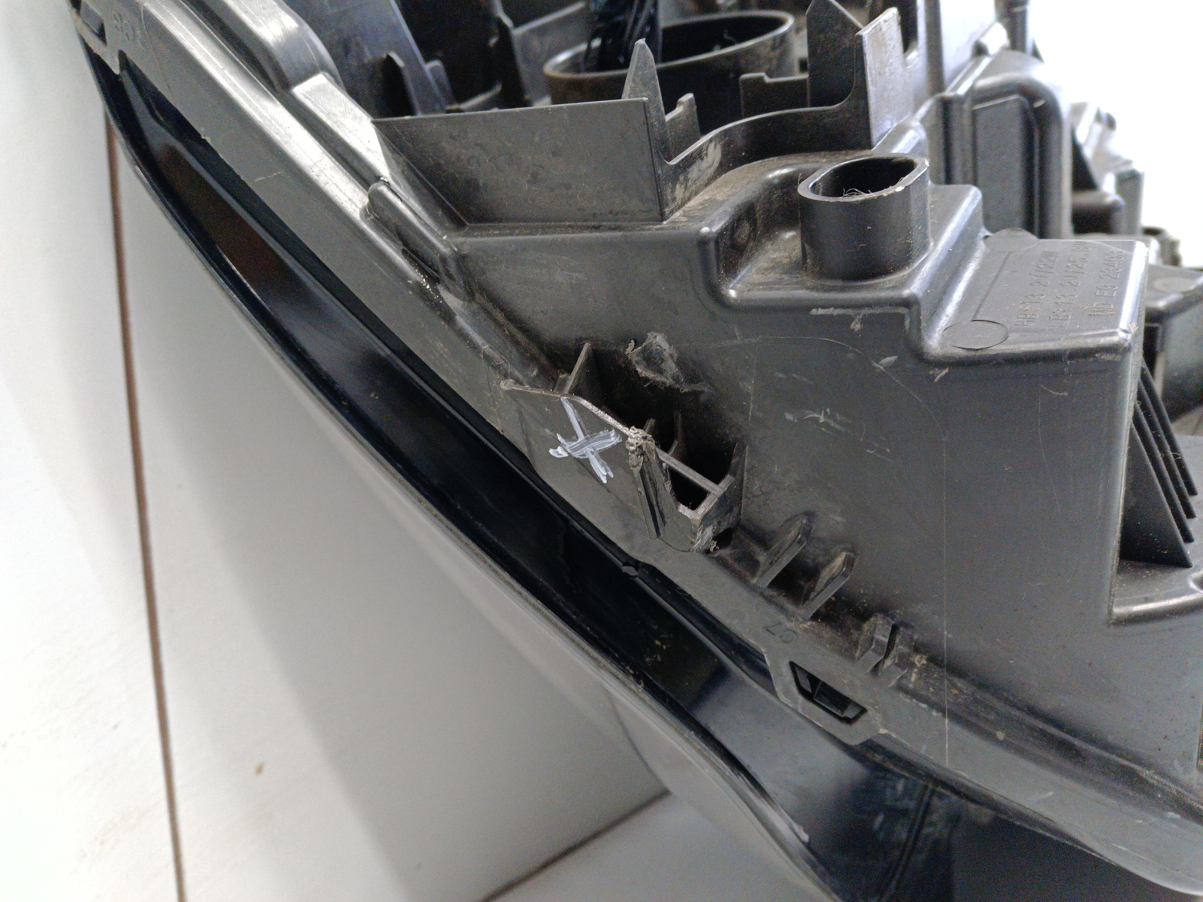 Фара передняя левая Peugeot 3008 2 Restail