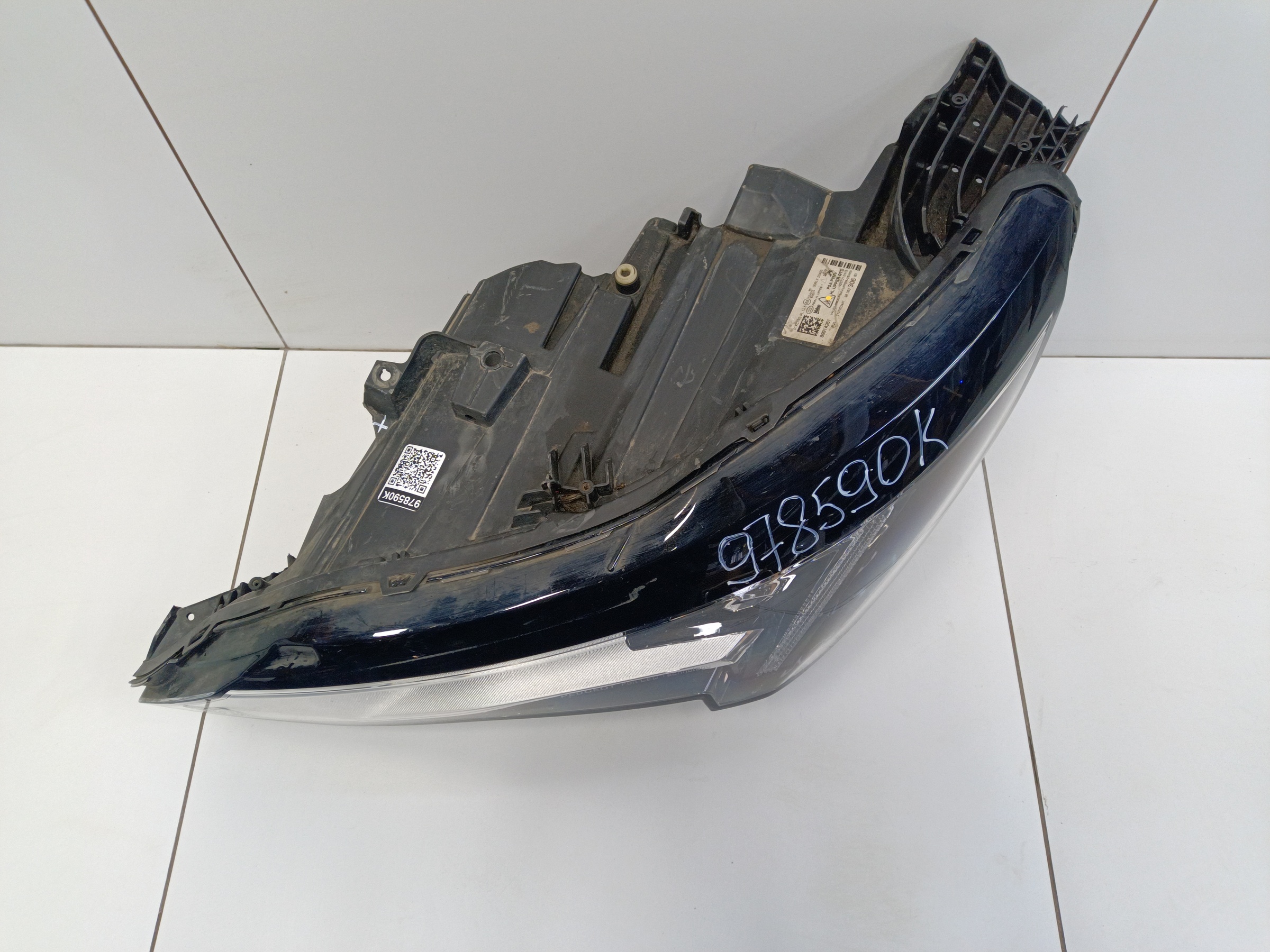 Фара передняя левая Peugeot 3008 2 Restail