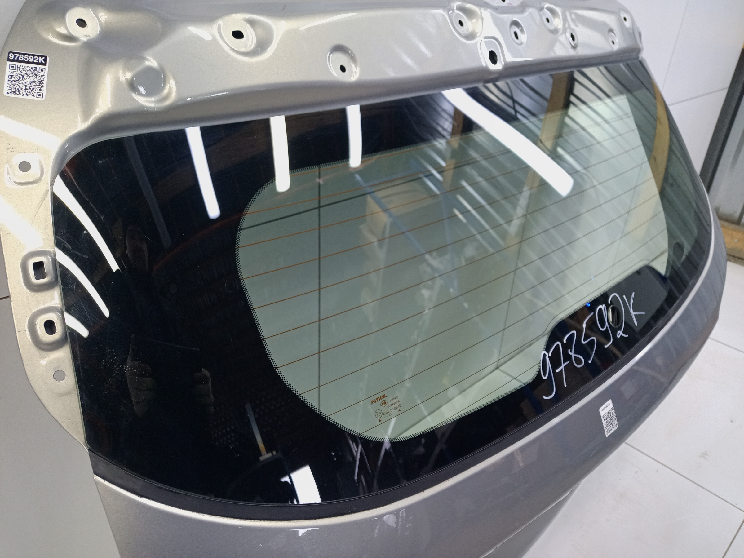 Стекло крышки багажника Haval Jolion