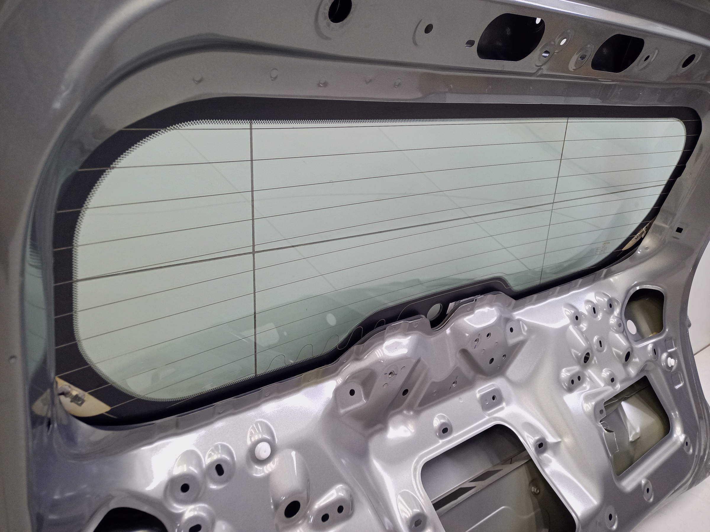 Стекло крышки багажника Haval Jolion