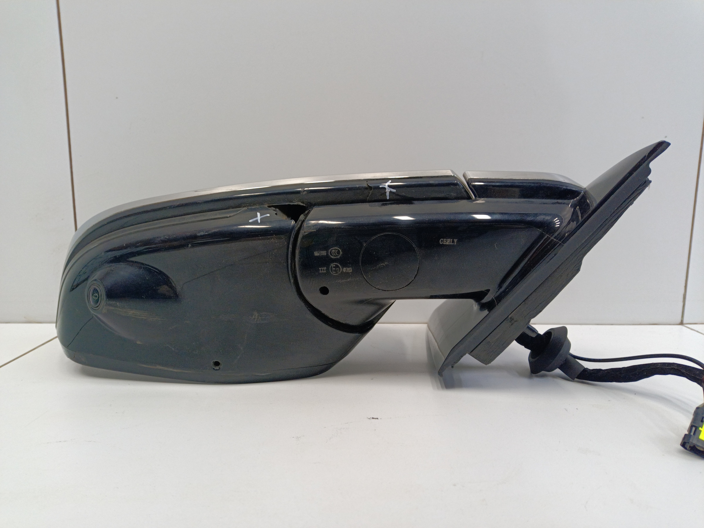 Зеркало правое Geely Preface 8 + 1 контактов