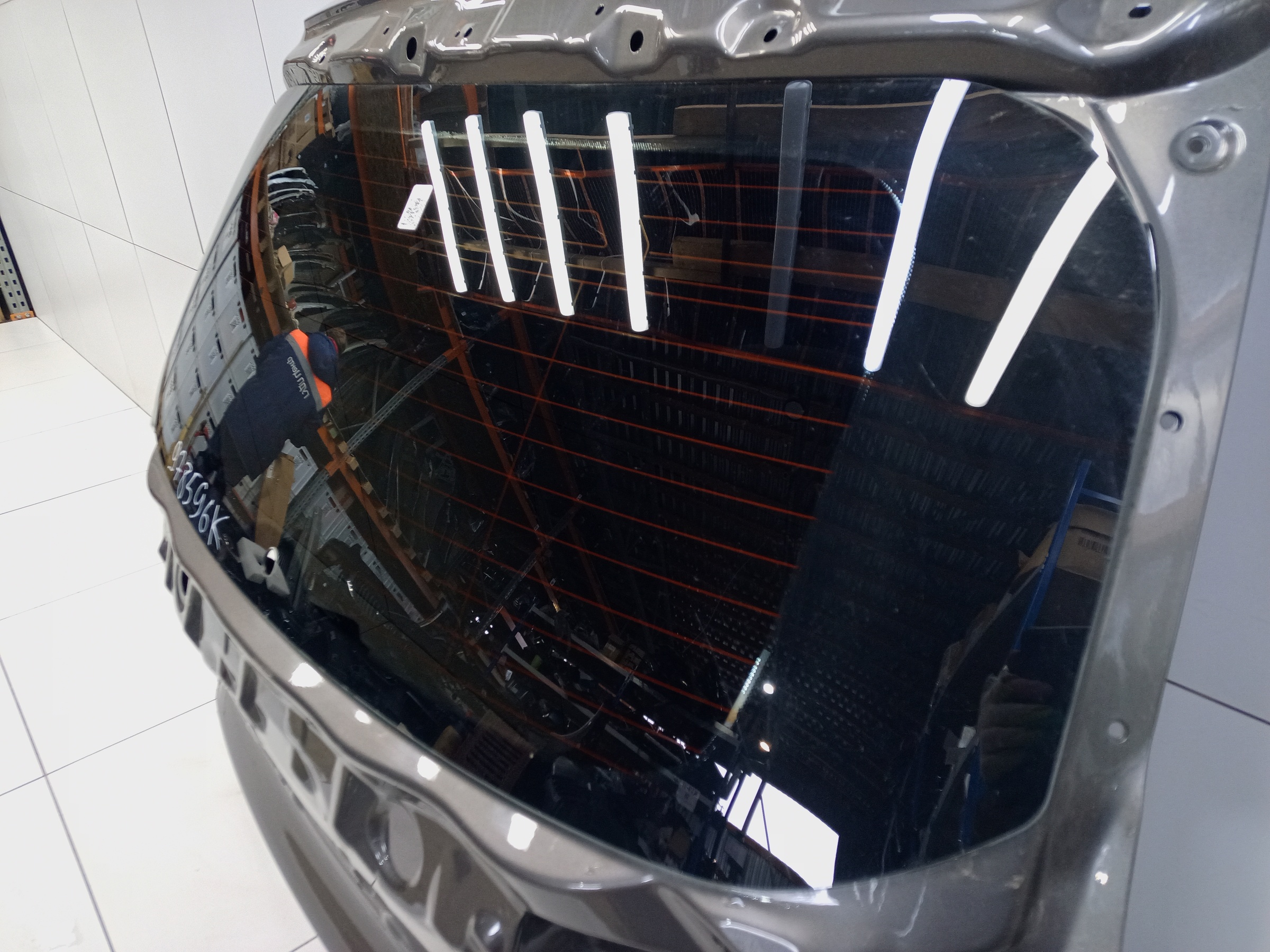 Стекло крышки багажника Geely Atlas Pro