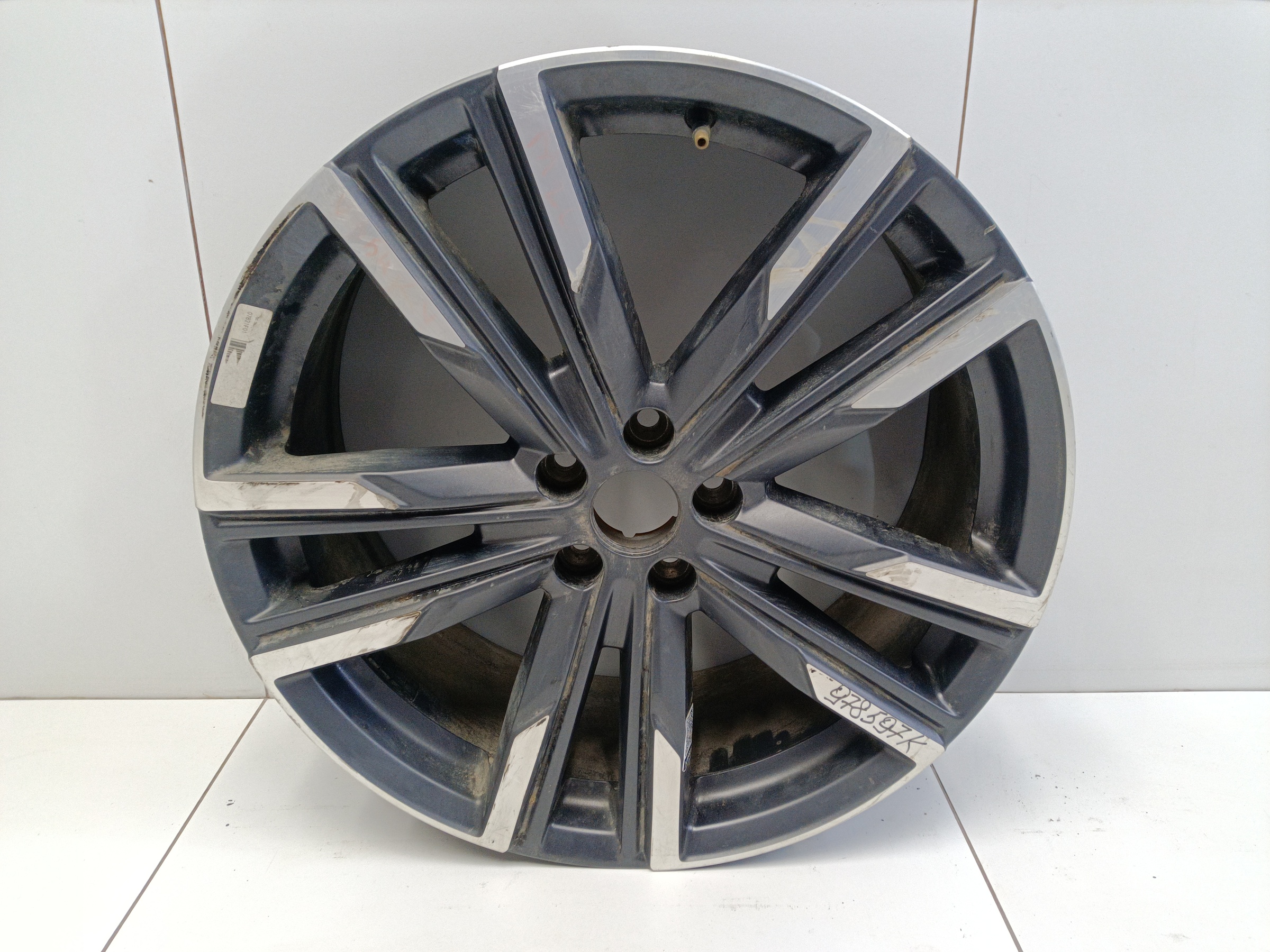 Диск колеса литой Geely Monjaro R20