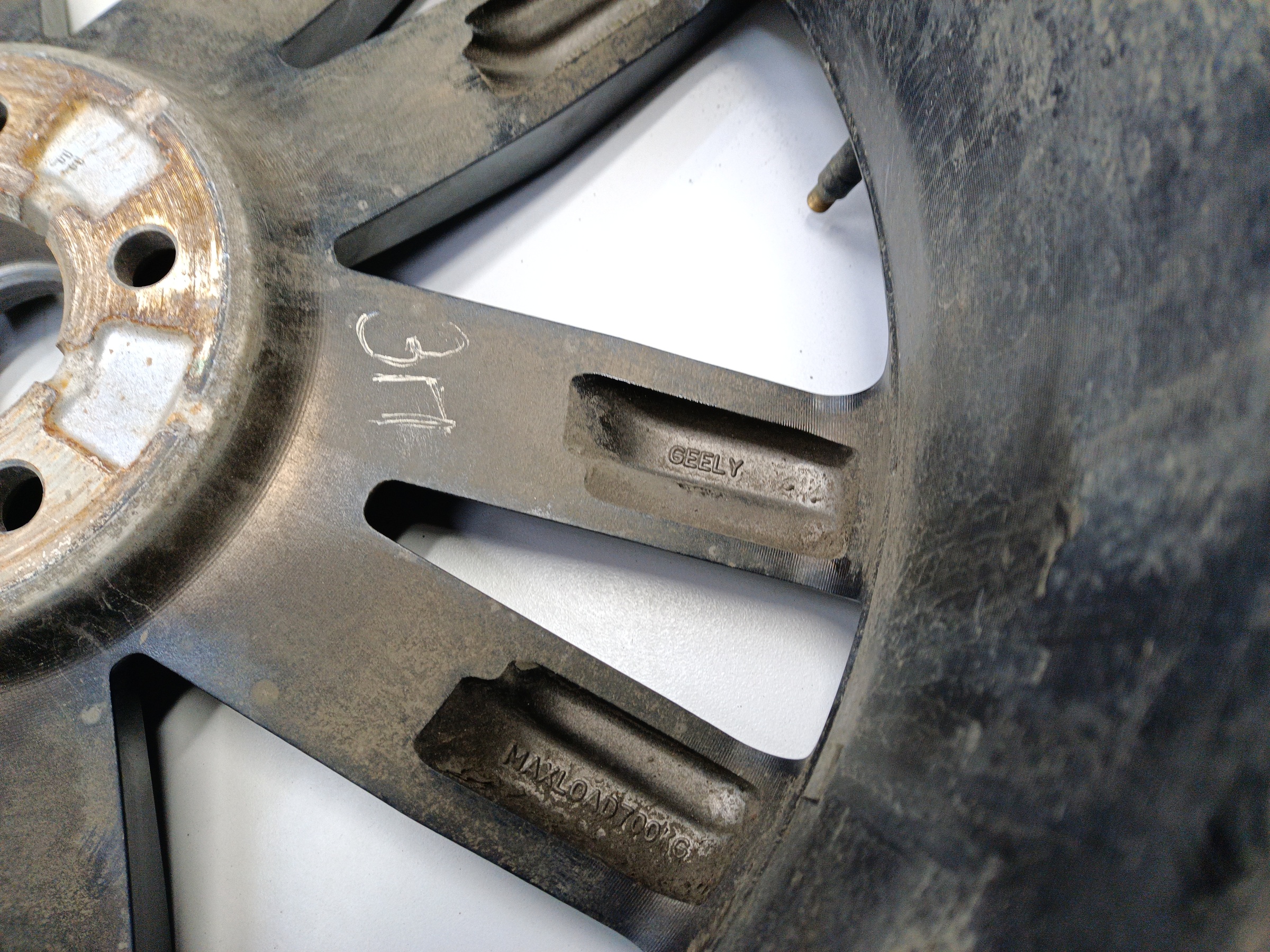 Диск колеса литой Geely Monjaro R20