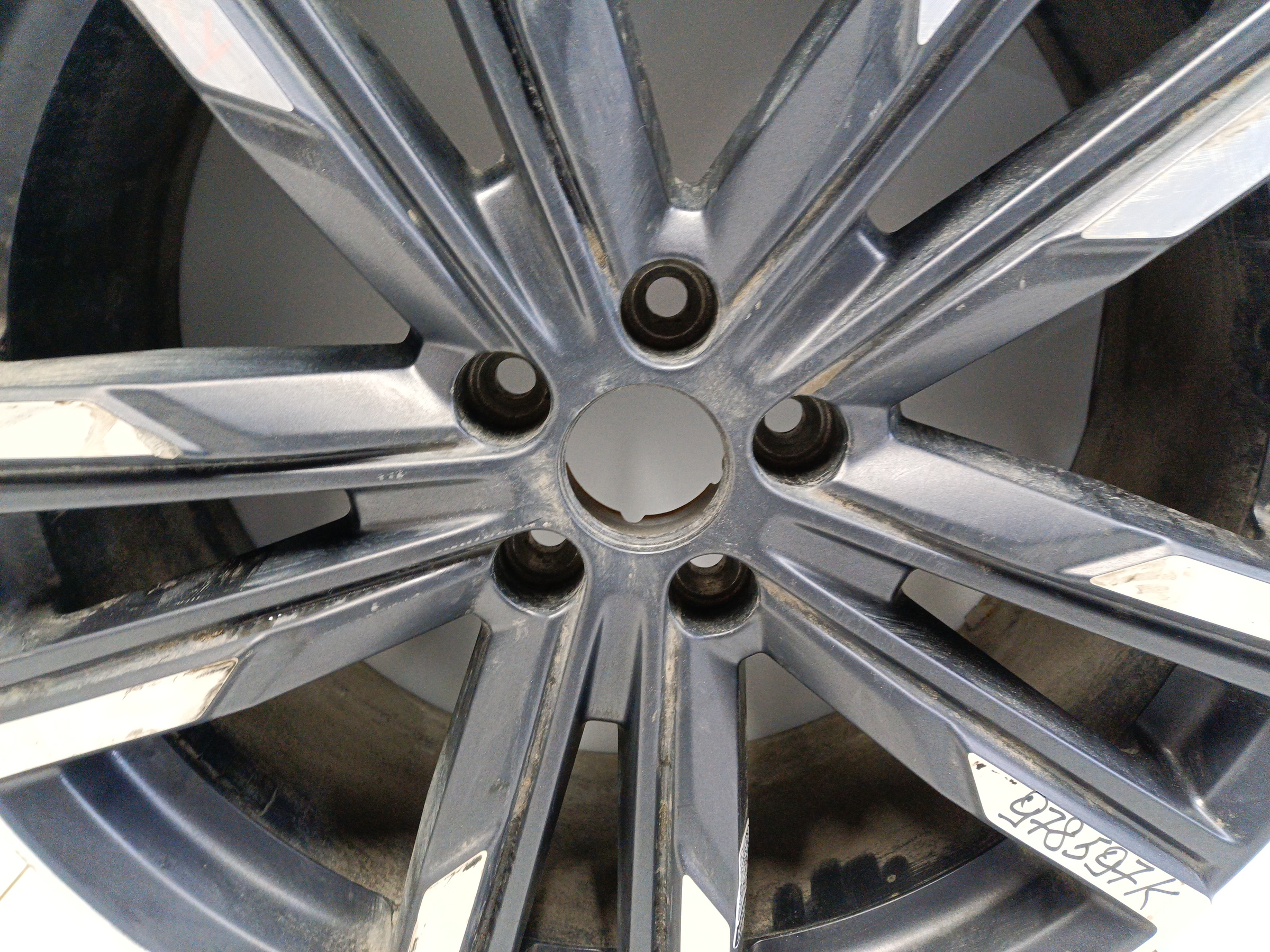 Диск колеса литой Geely Monjaro R20