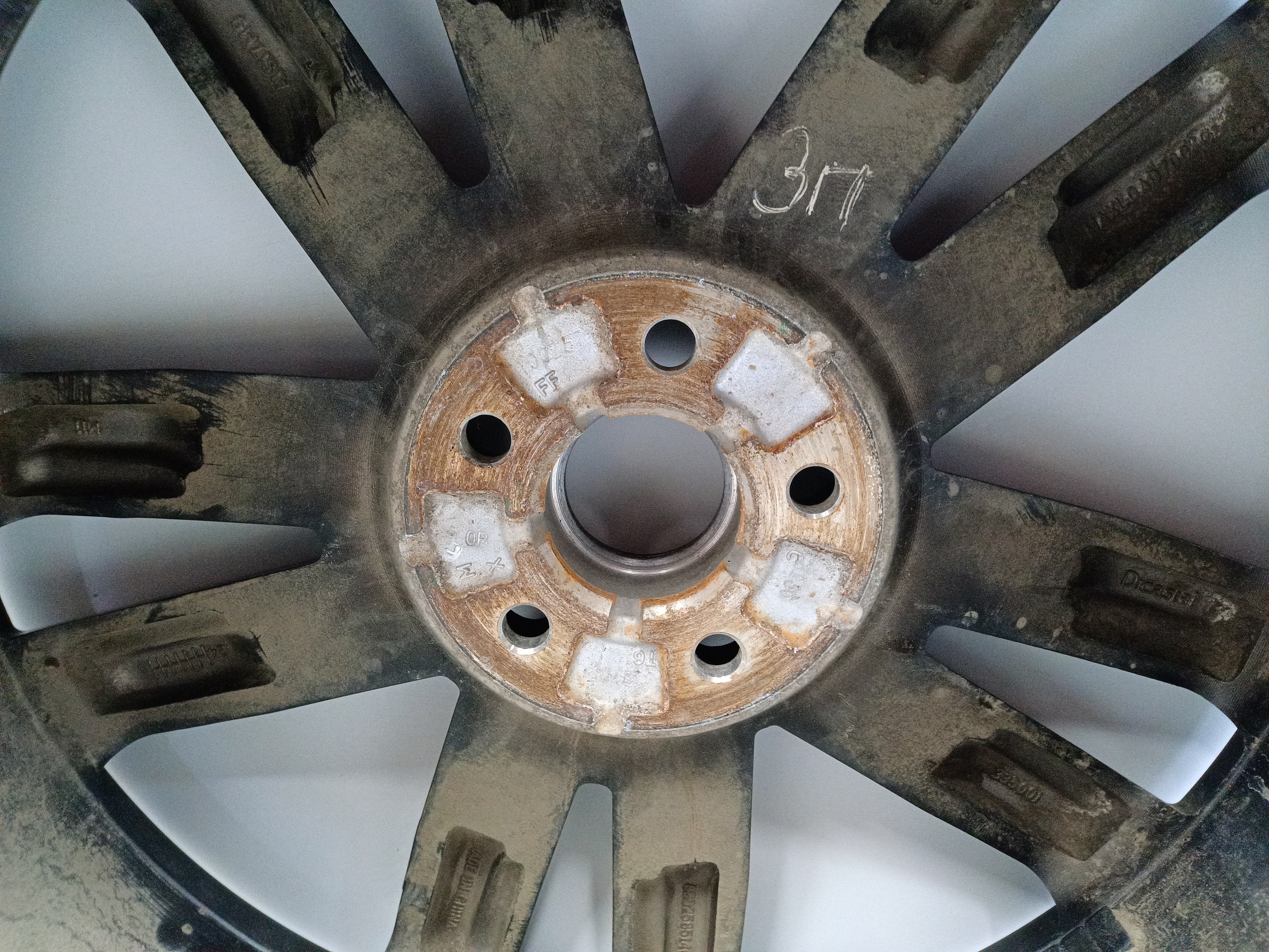 Диск колеса литой Geely Monjaro R20