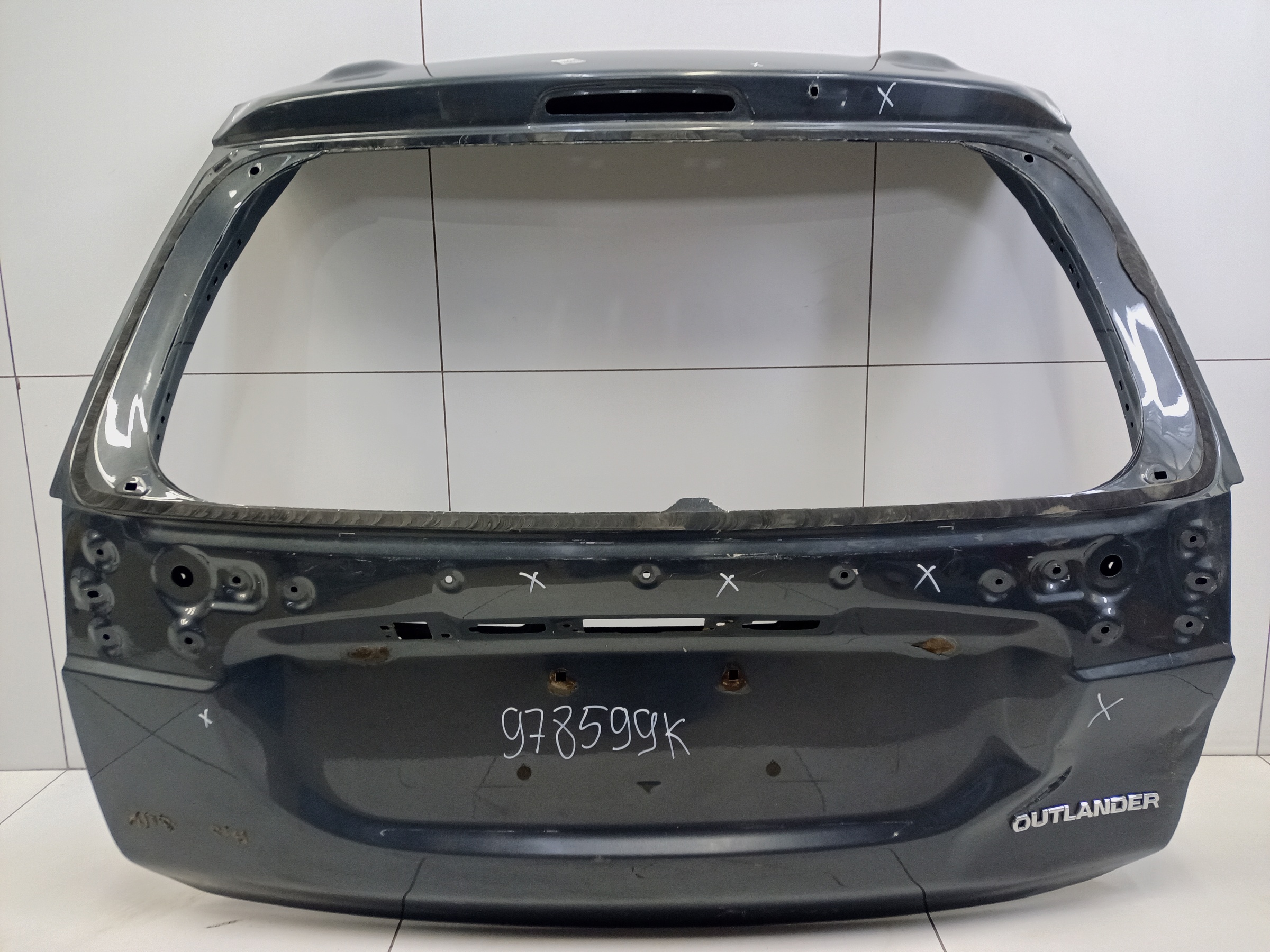 Крышка багажника Mitsubishi Outlander 3 Restail 2 под камеру