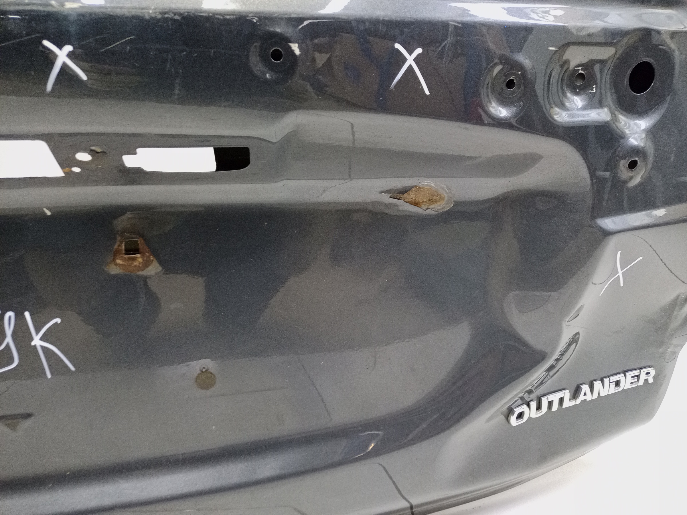 Крышка багажника Mitsubishi Outlander 3 Restail 2 под камеру