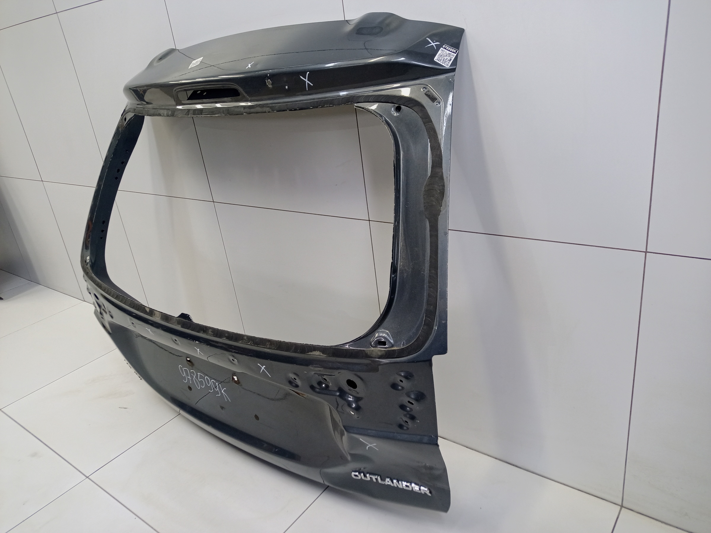 Крышка багажника Mitsubishi Outlander 3 Restail 2 под камеру