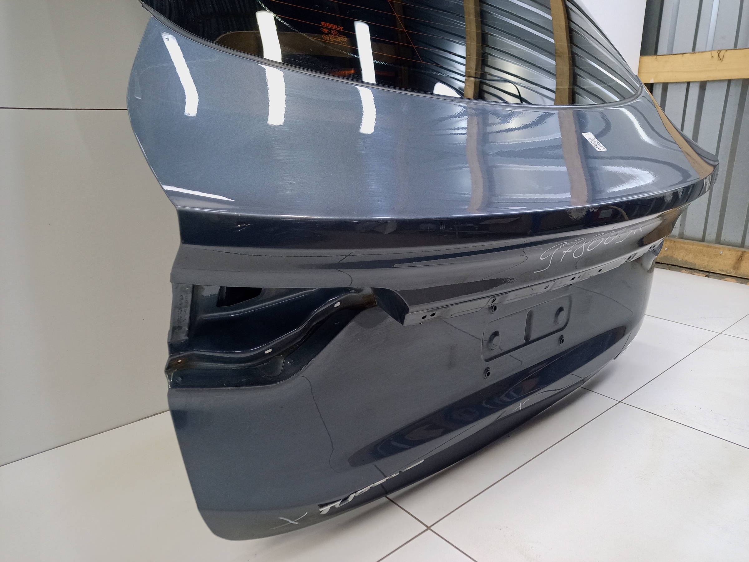 Крышка багажника Geely Tugella