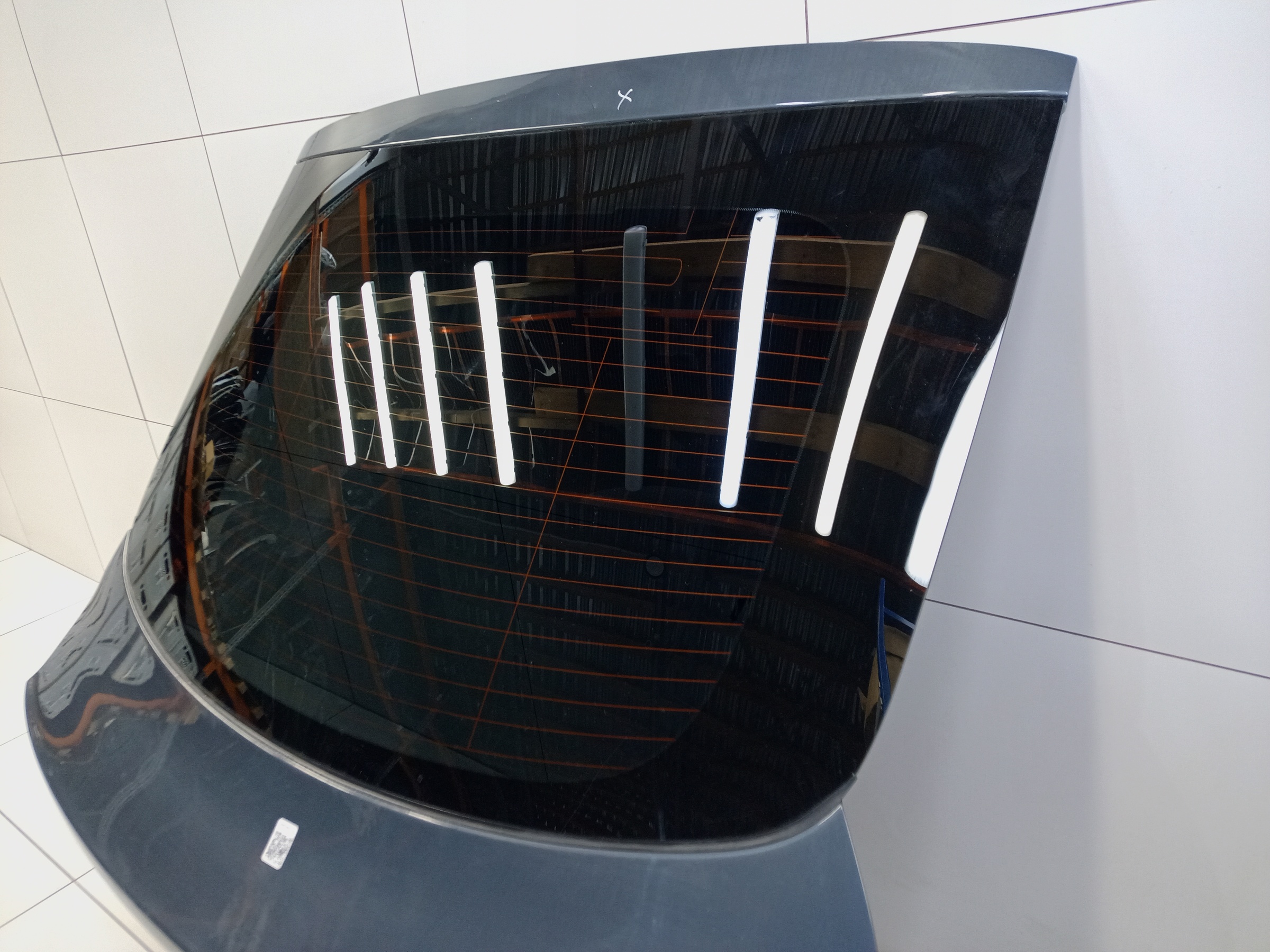 Крышка багажника Geely Tugella