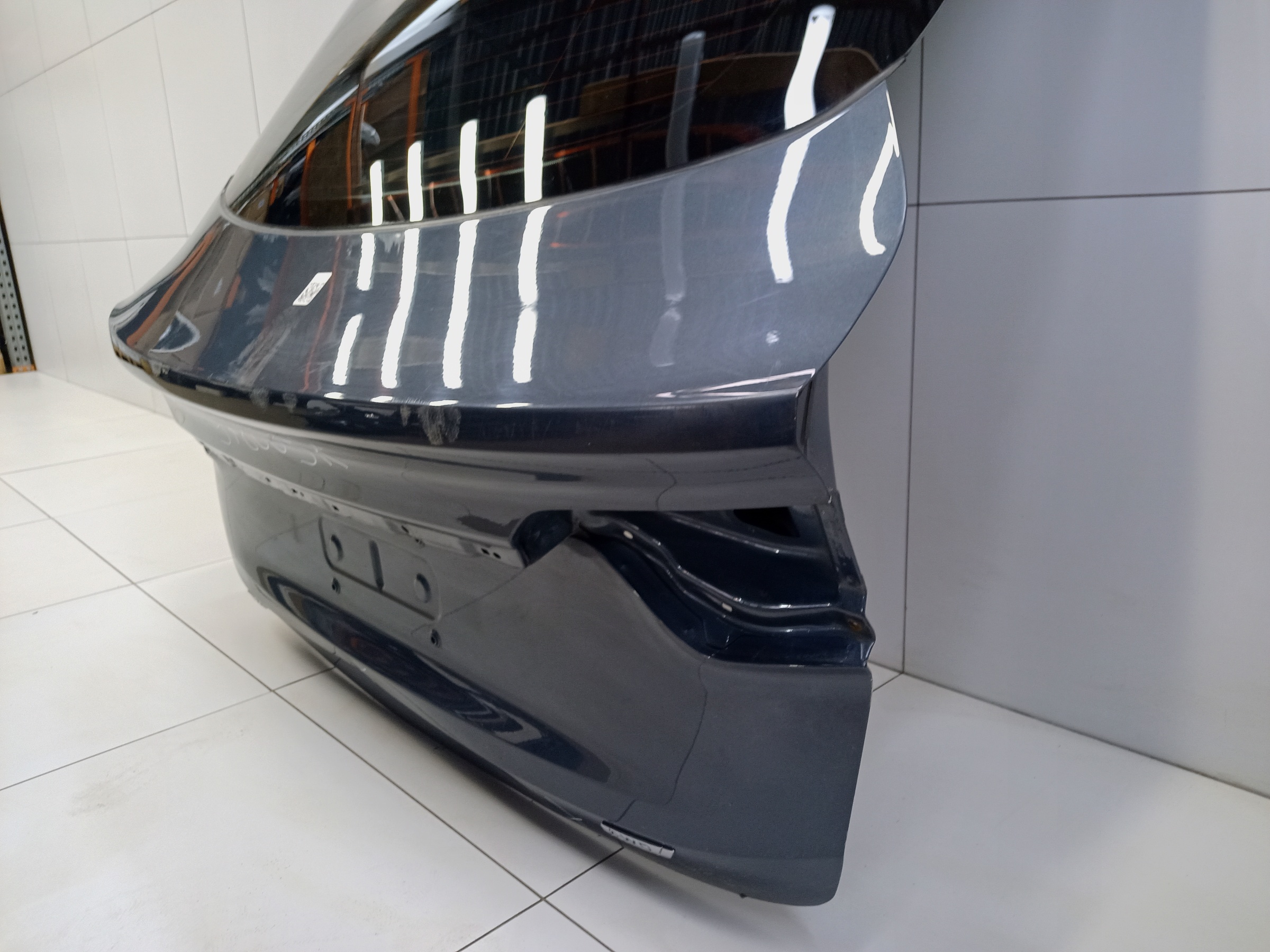 Крышка багажника Geely Tugella