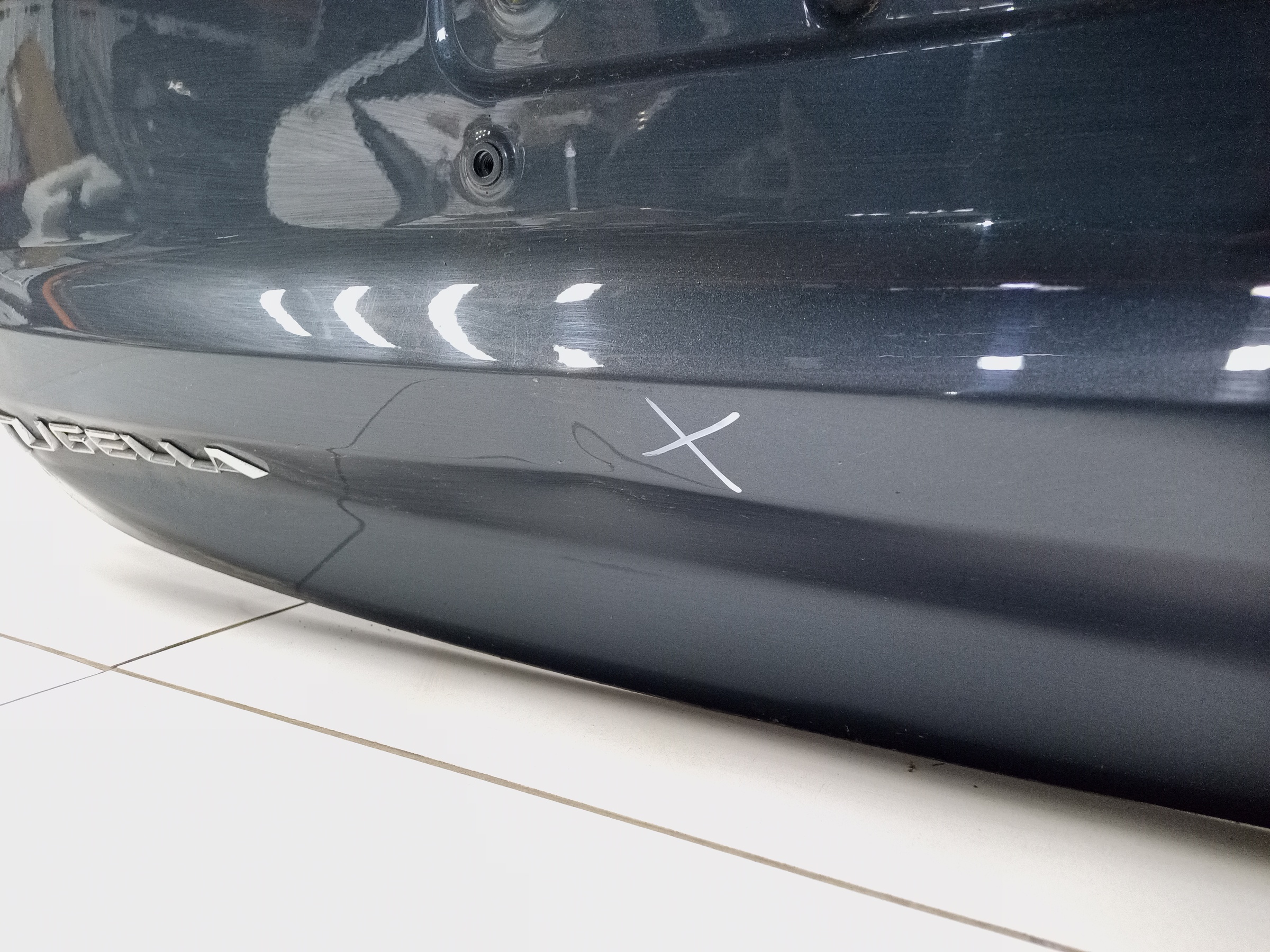 Крышка багажника Geely Tugella