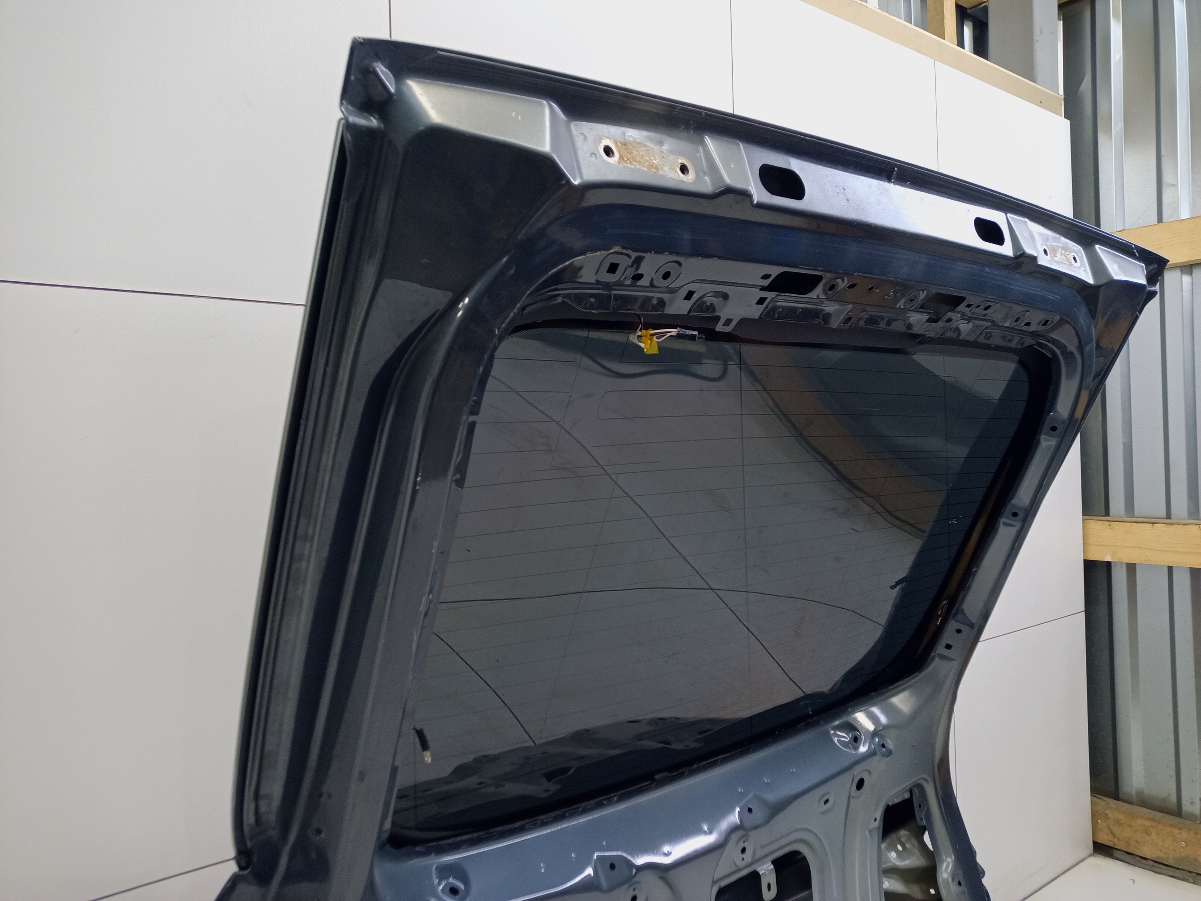 Крышка багажника Geely Tugella