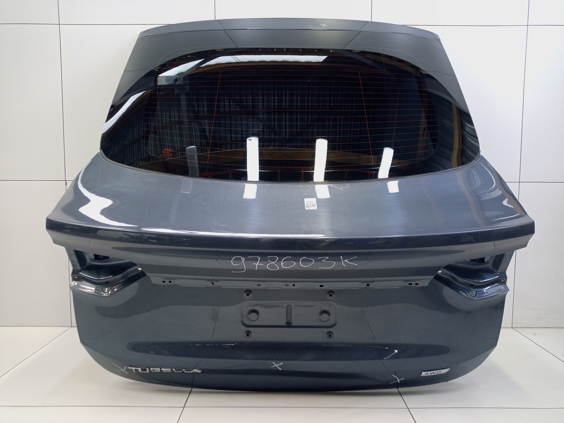 Крышка багажника Geely Tugella