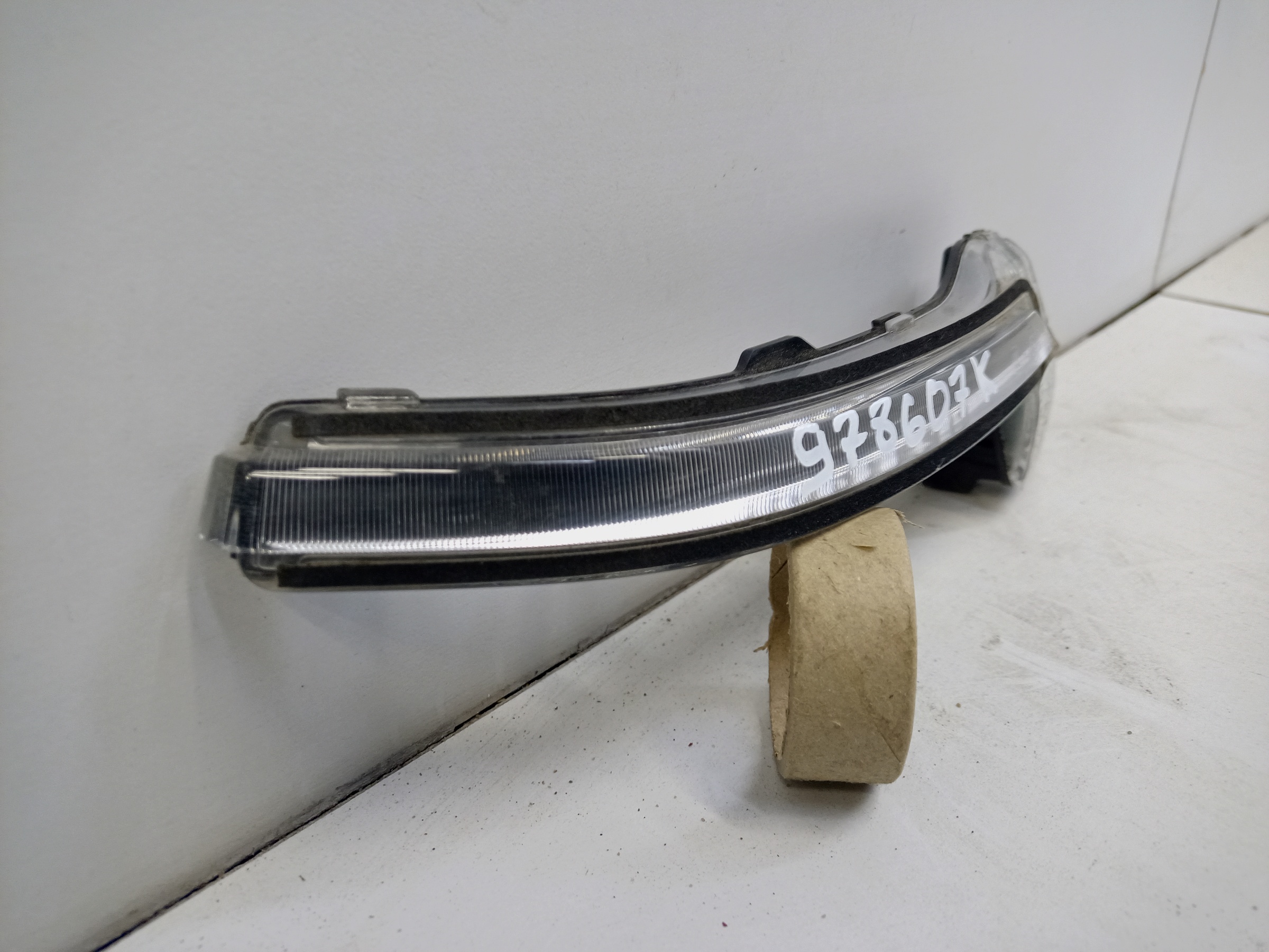 Повторитель поворота зеркала правого Geely Monjaro