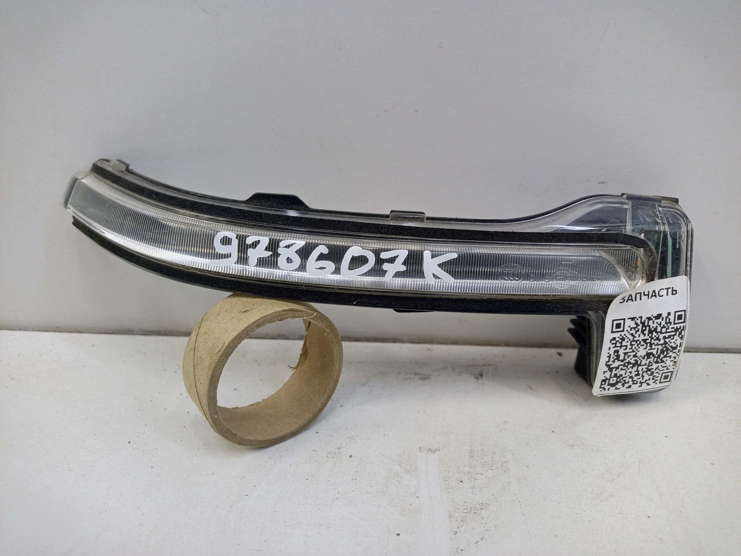 Повторитель поворота зеркала правого Geely Monjaro