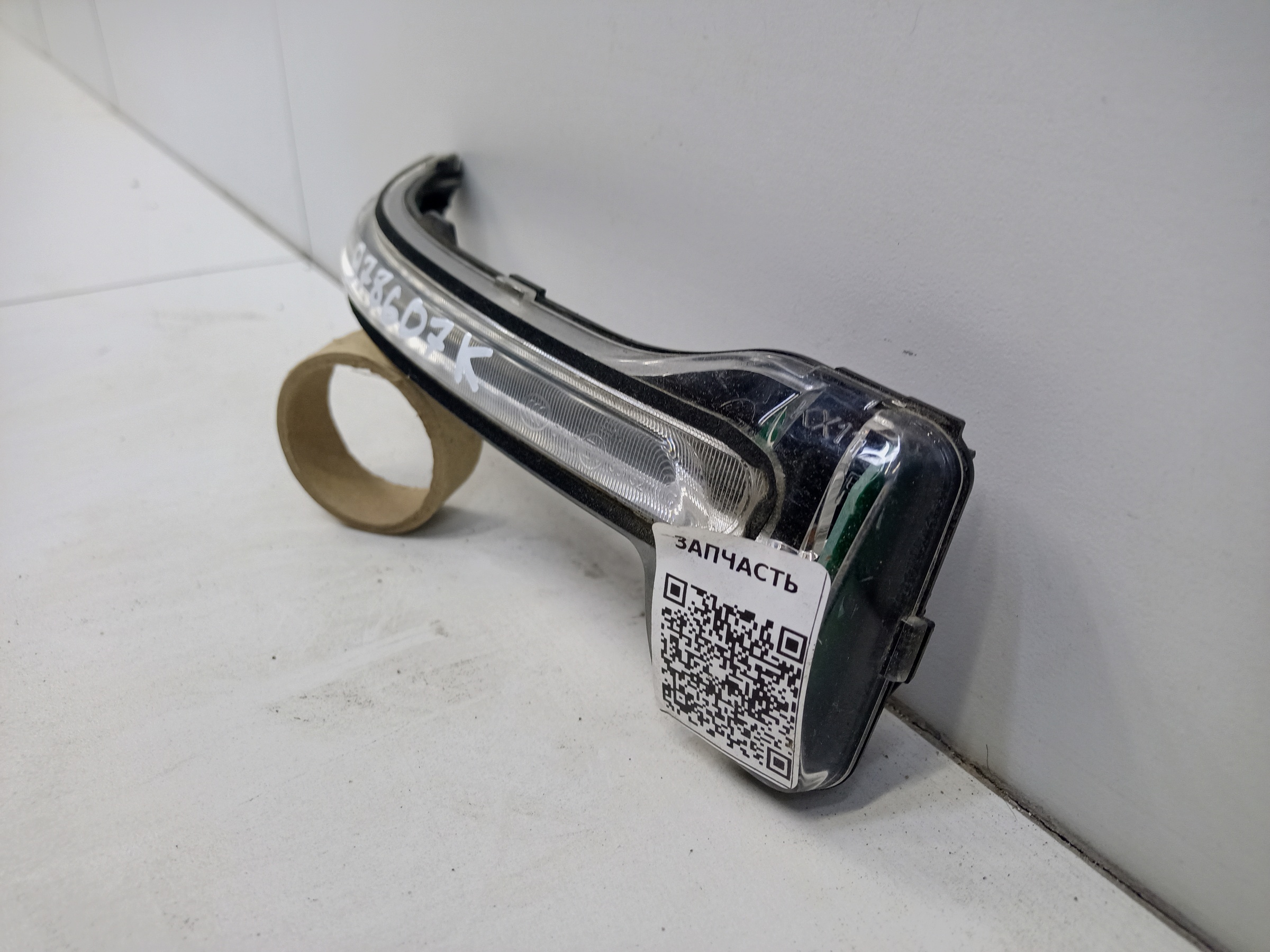 Повторитель поворота зеркала правого Geely Monjaro