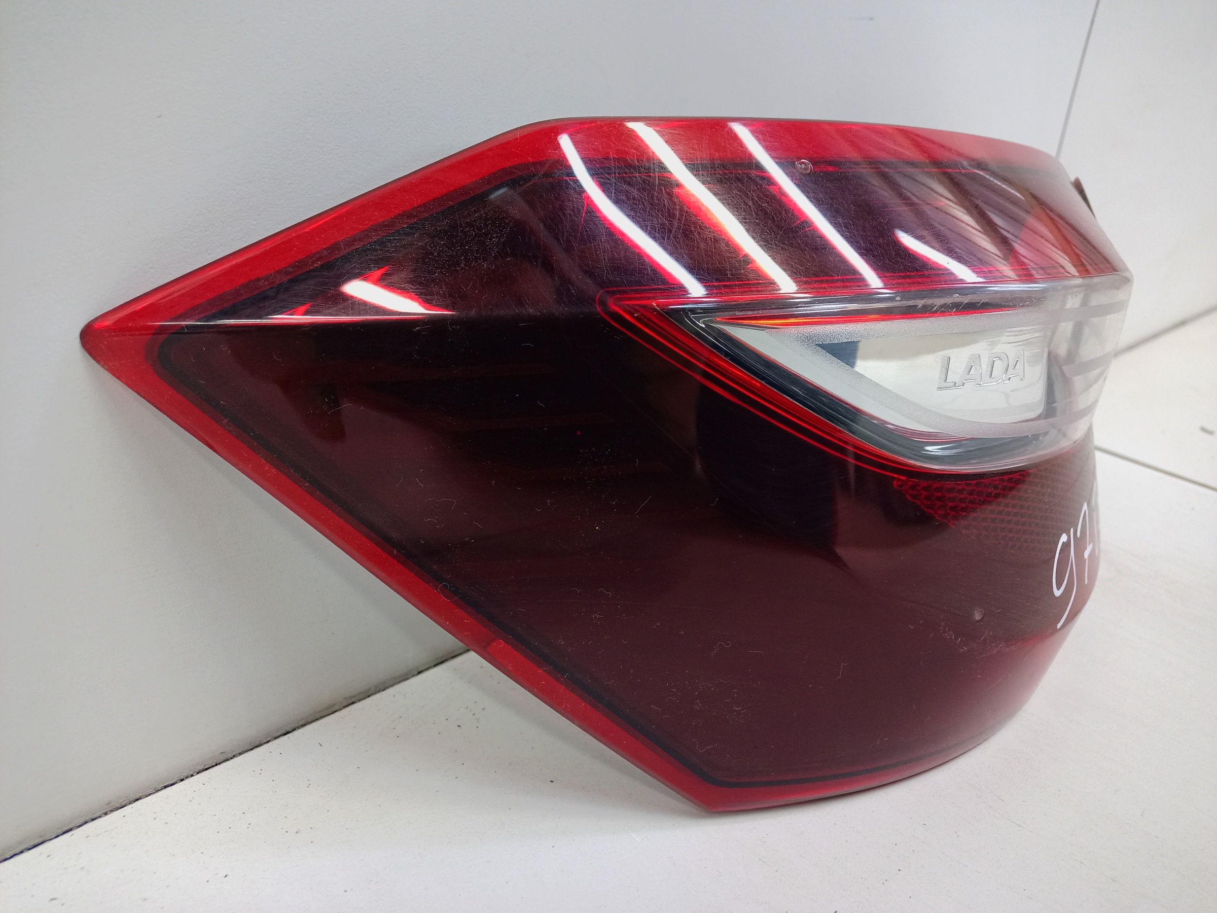 Фонарь задний левый наружный Lada Vesta Restail LED