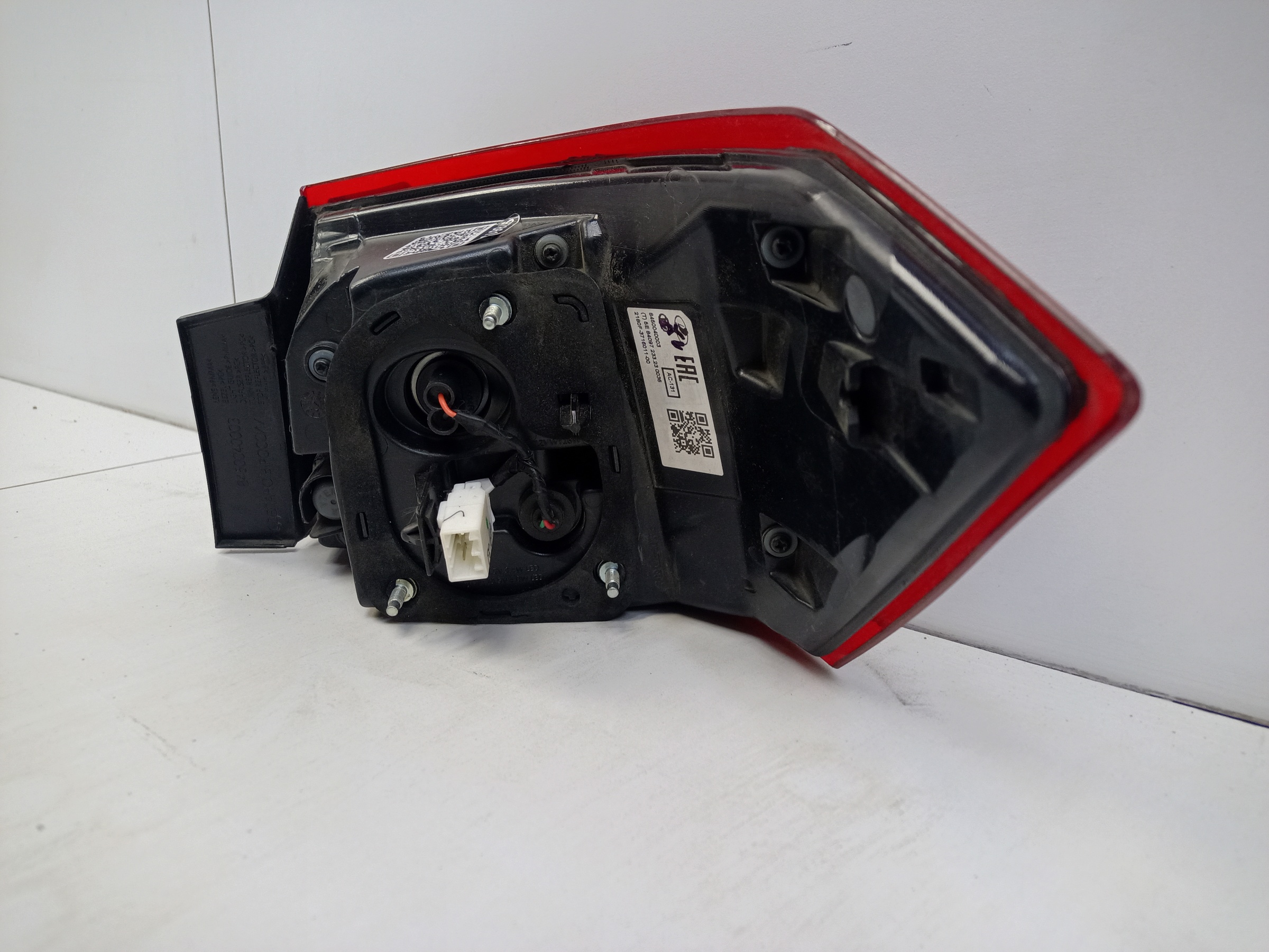 Фонарь задний левый наружный Lada Vesta Restail LED