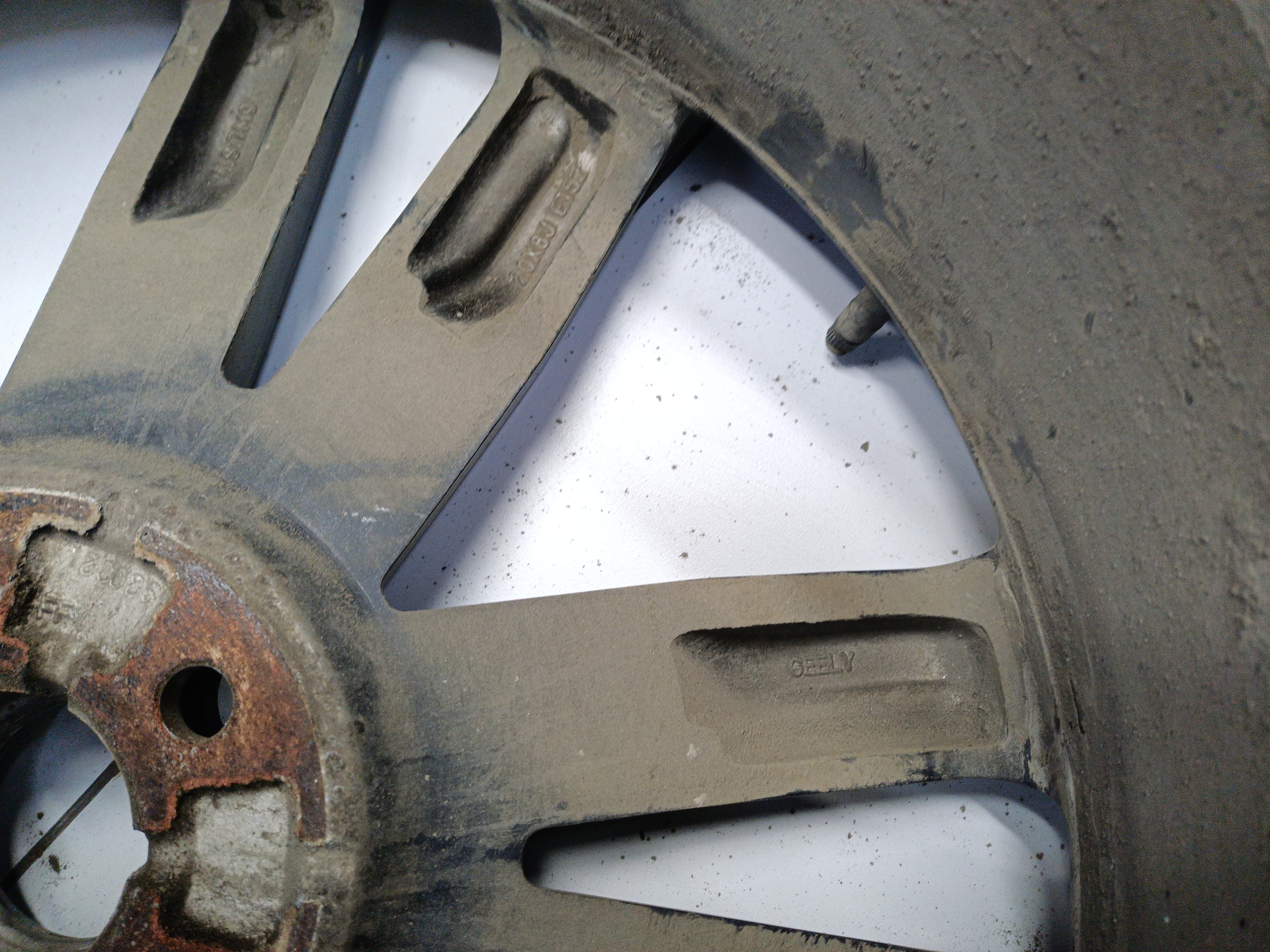 Диск колеса литой Geely Monjaro R20